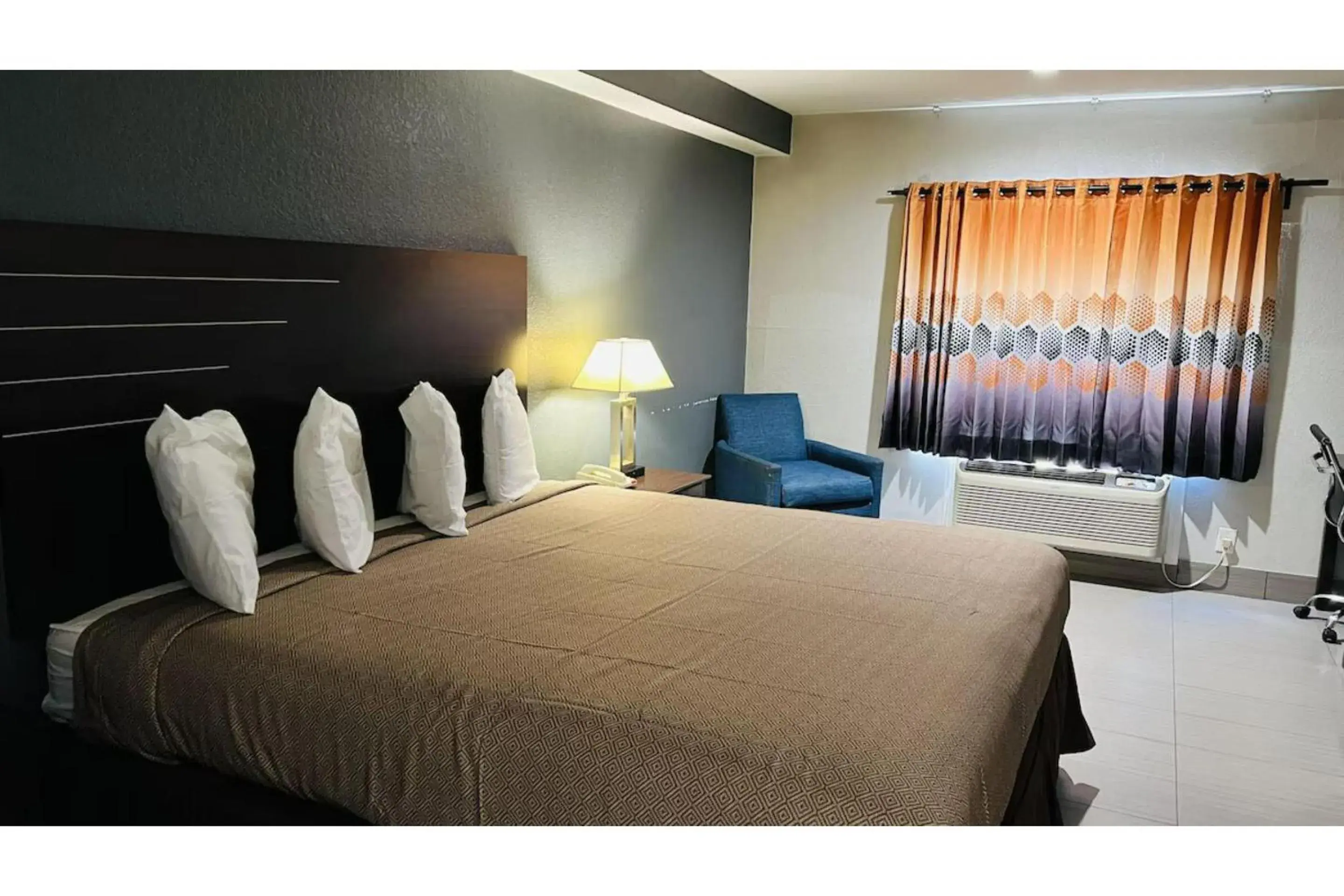 2 Double Beds Smoking in Regency Inn & Suites Houston East I 10 2 Double Beds Smoking in Regency Inn & Suites Houston East I 10