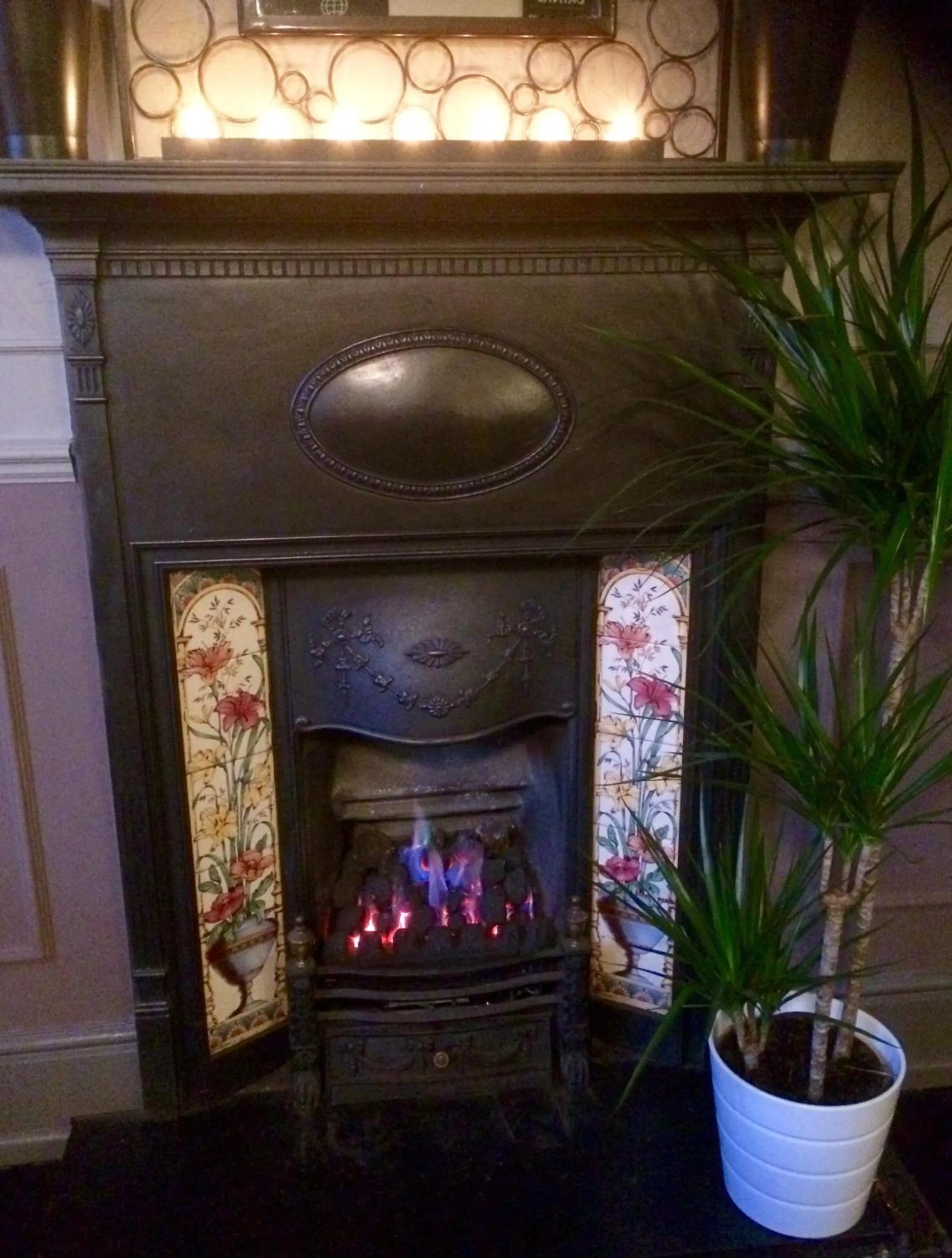 Decorative detail in The Swan Inn Pub