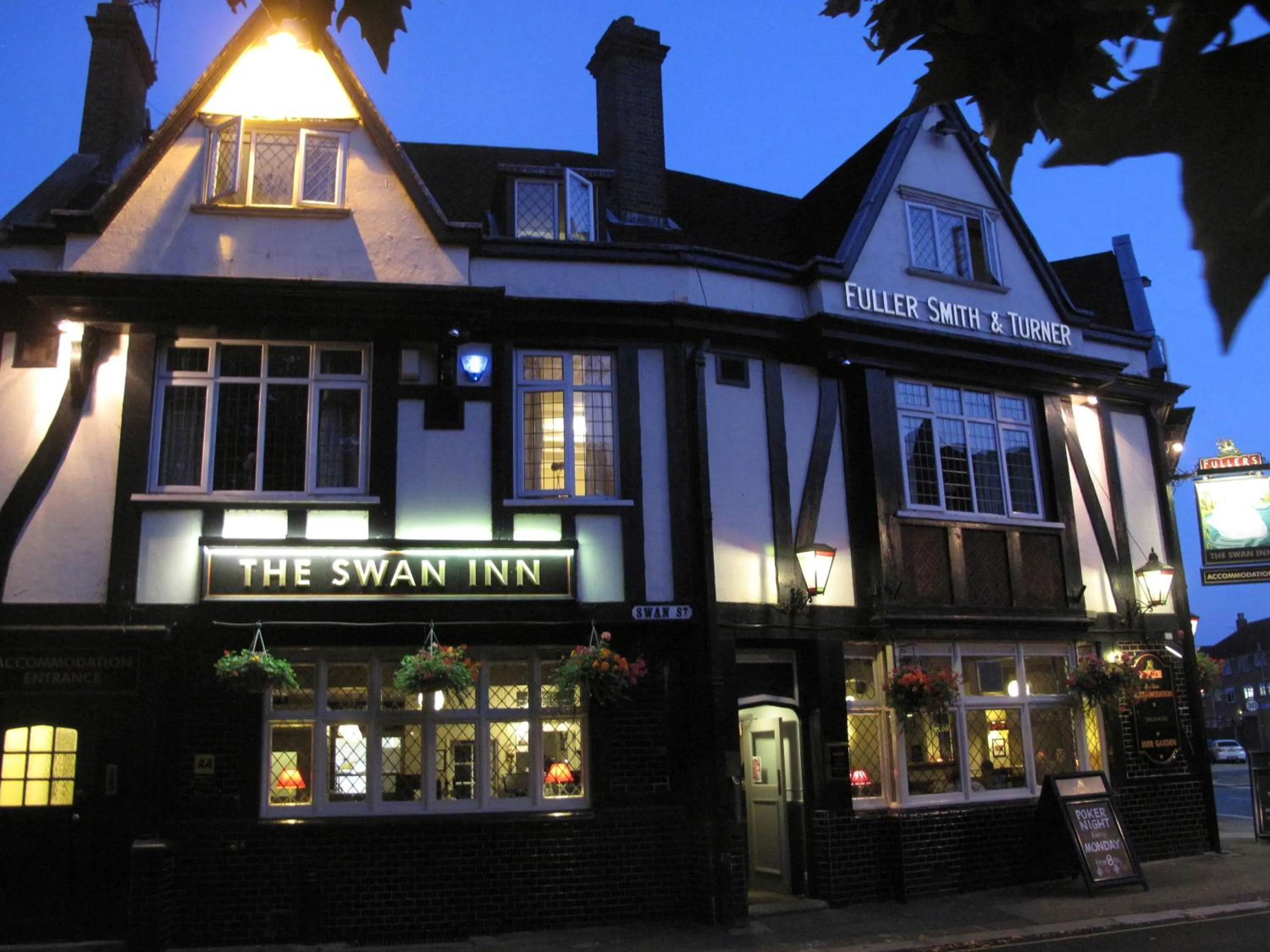 Facade/entrance in The Swan Inn Pub