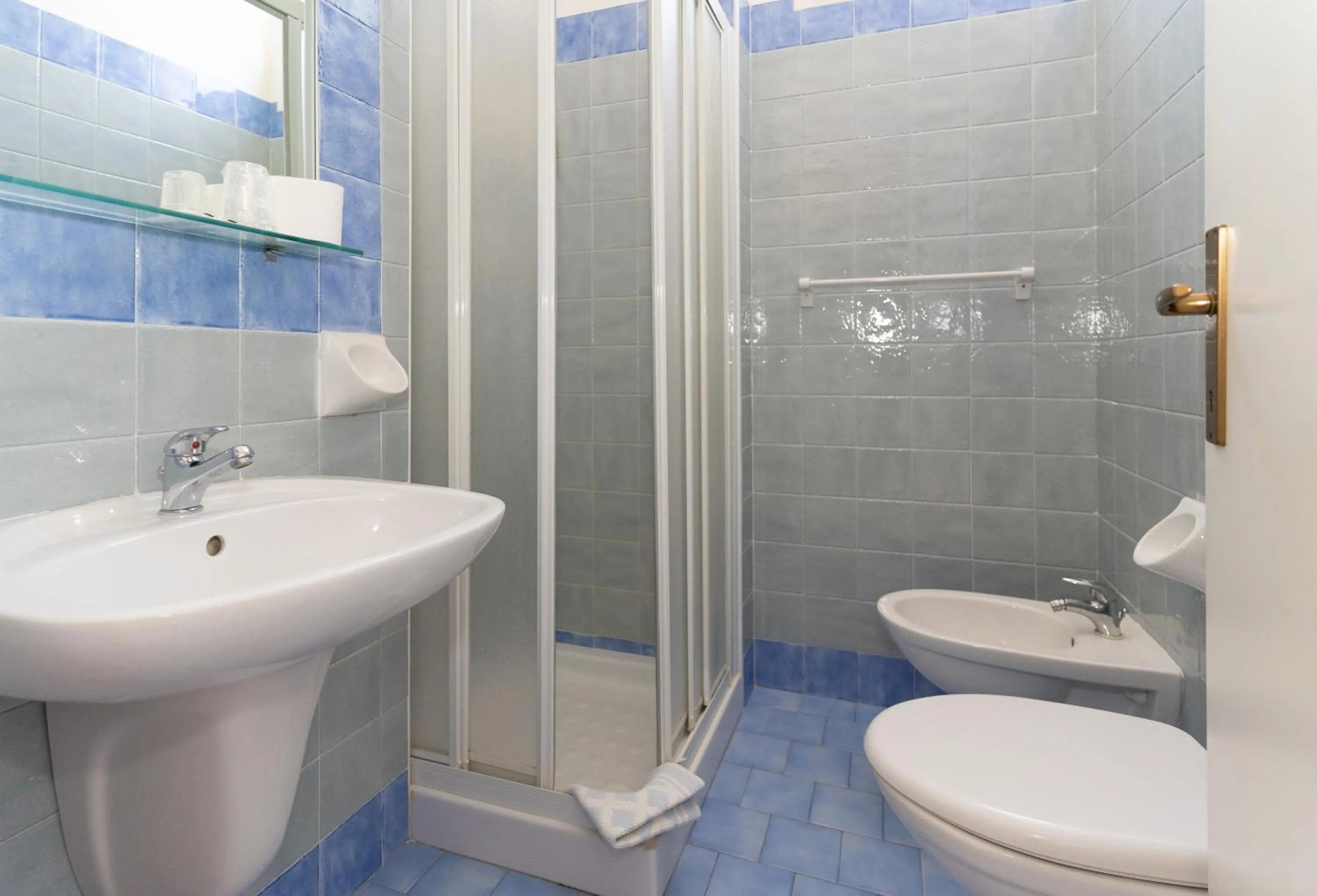 Bathroom in Hotel Villa Isola