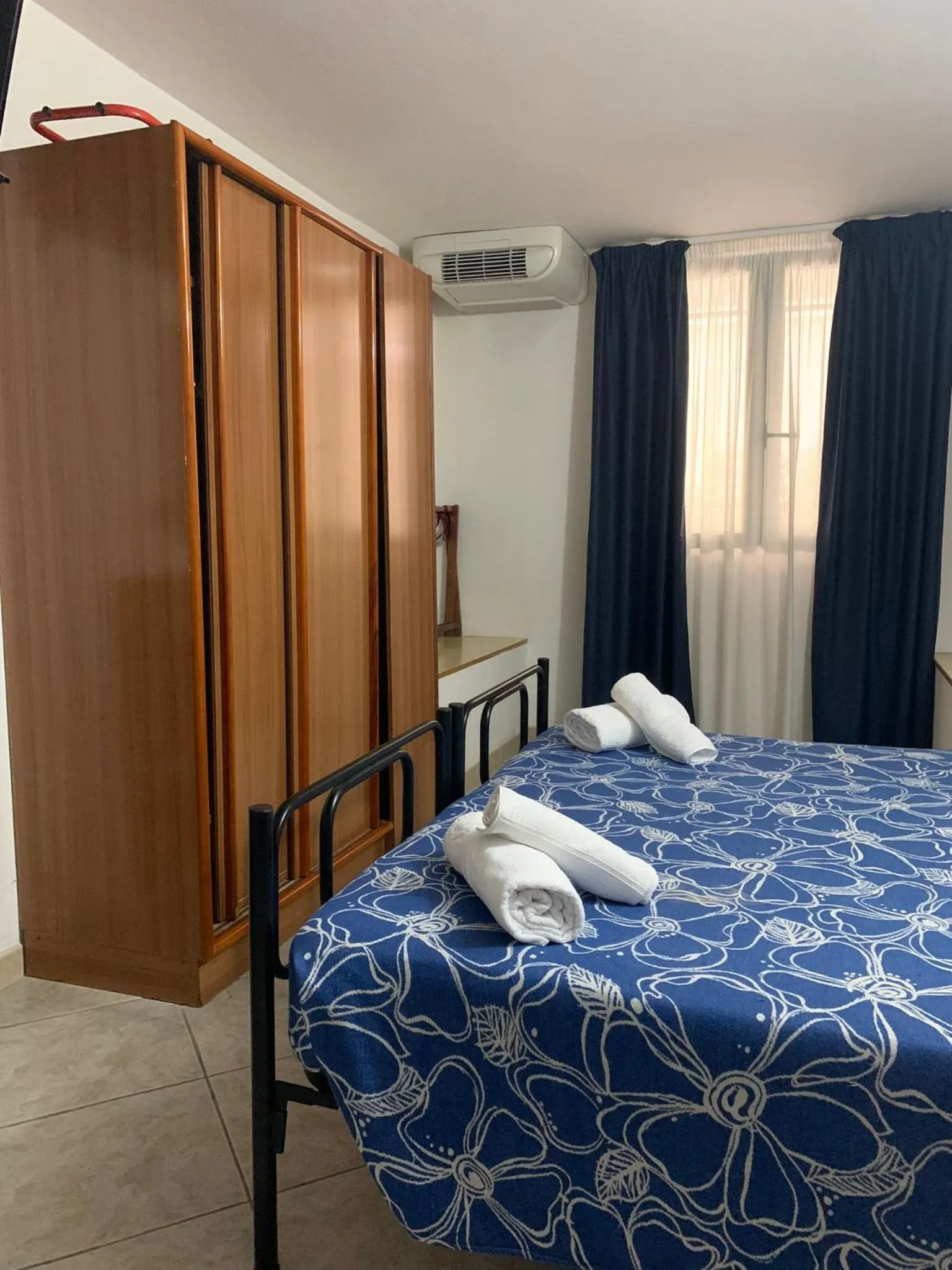 Bedroom, Bed in Hotel Villa Isola