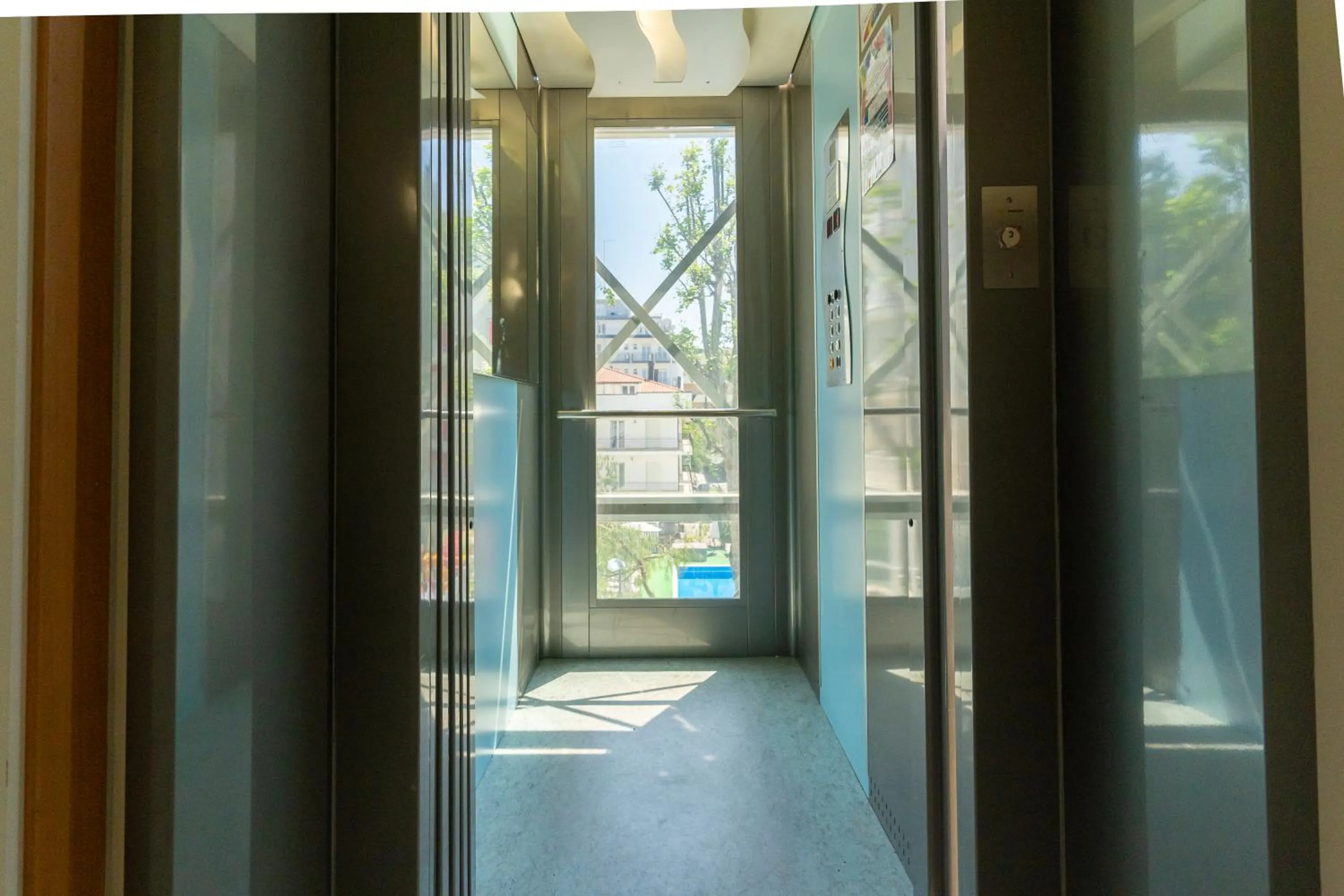 elevator in Hotel Villa Isola