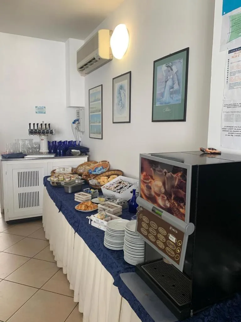 Buffet breakfast in Hotel Villa Isola
