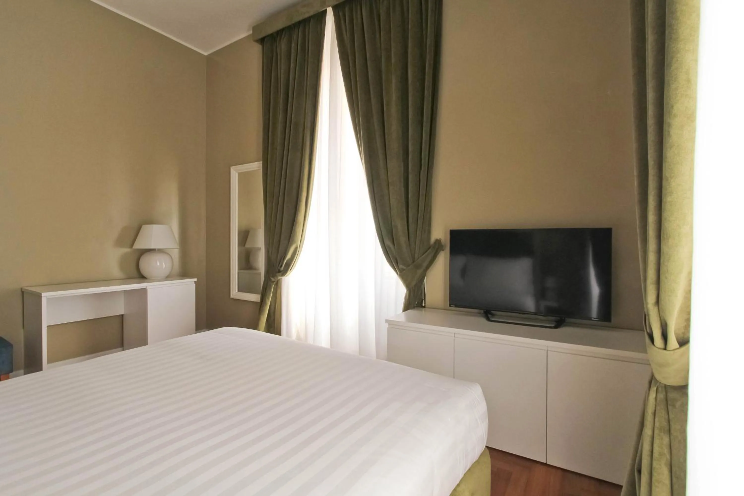 Bed in The river corner