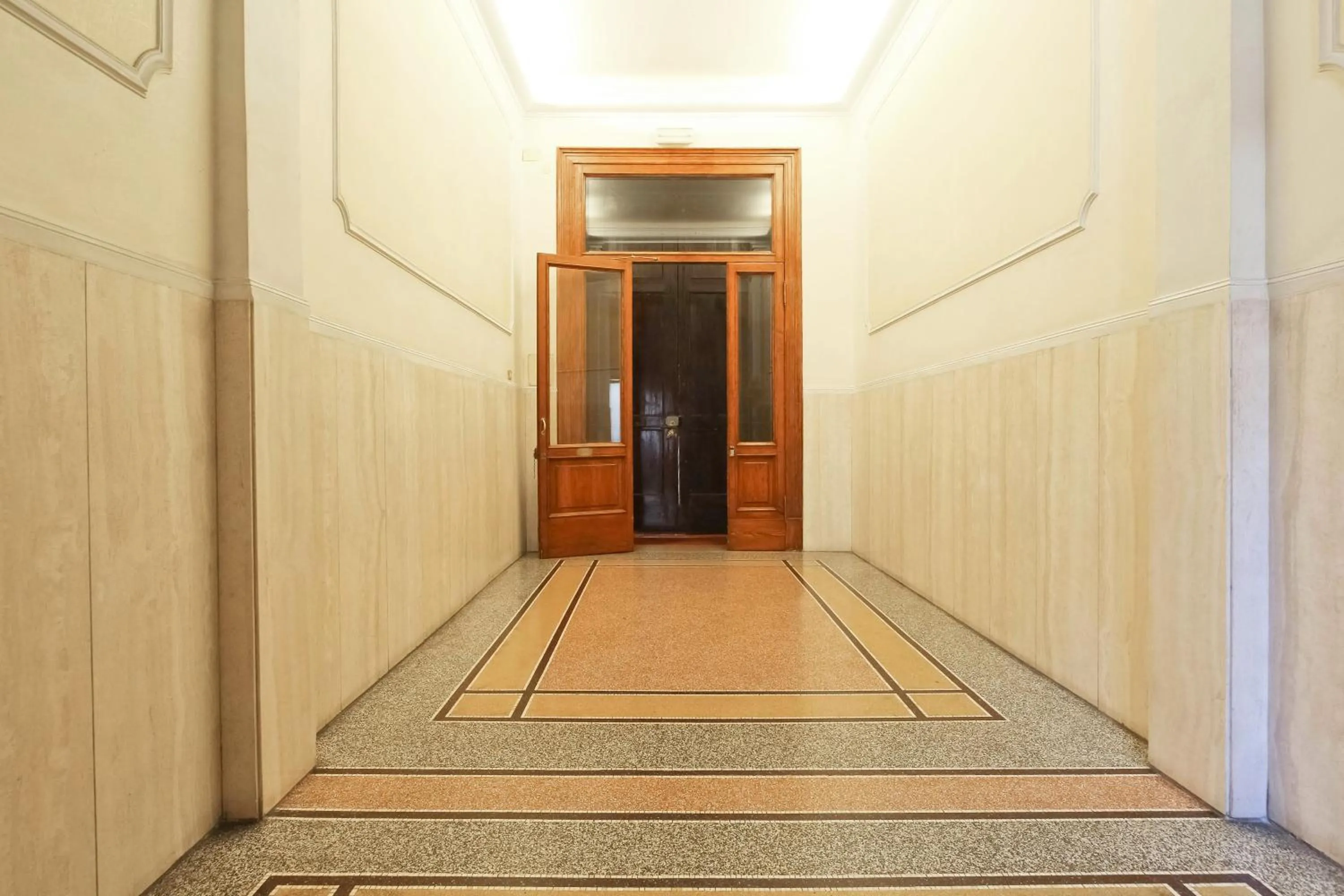 Facade/entrance in The river corner