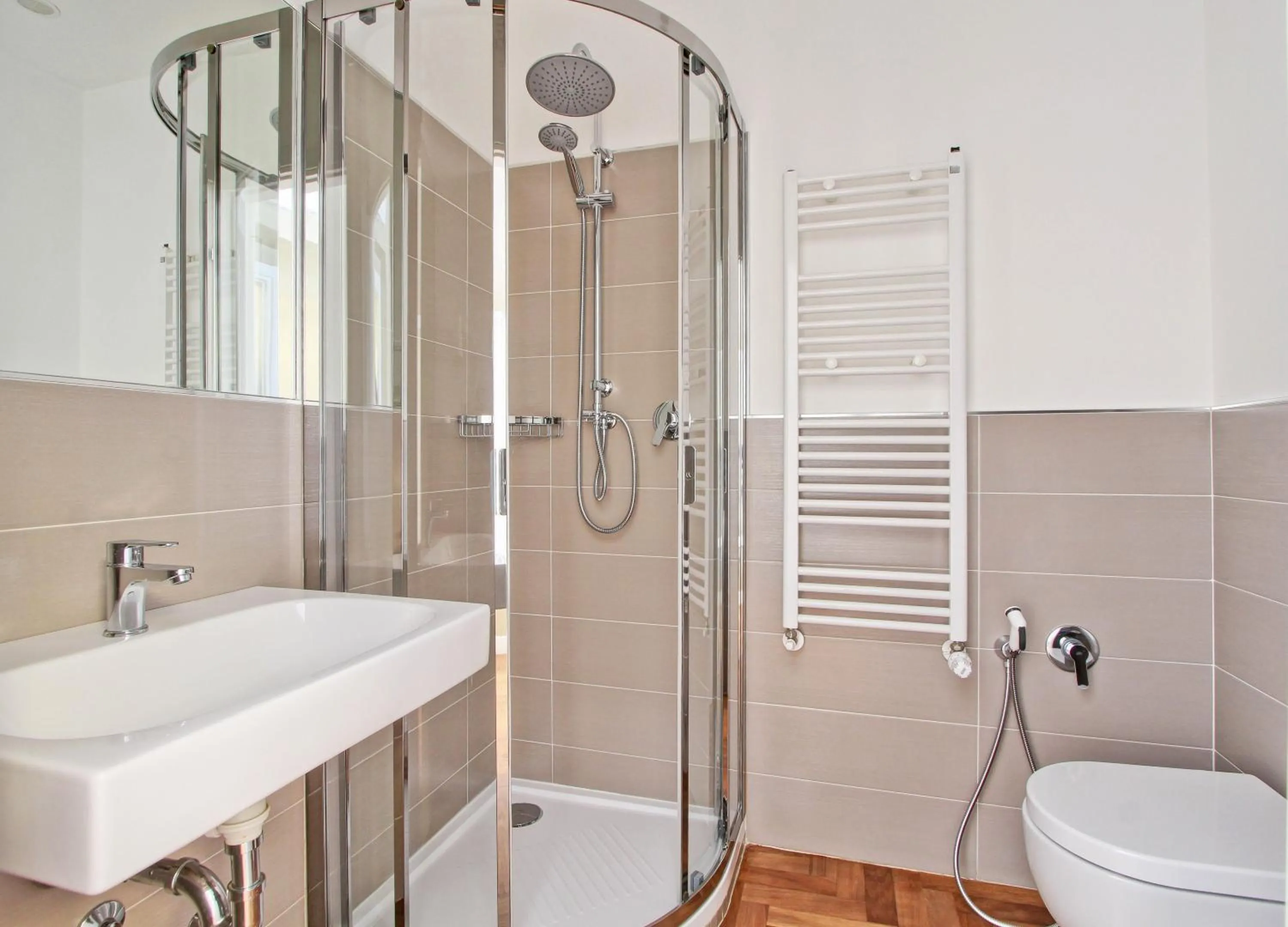 Bathroom in The river corner