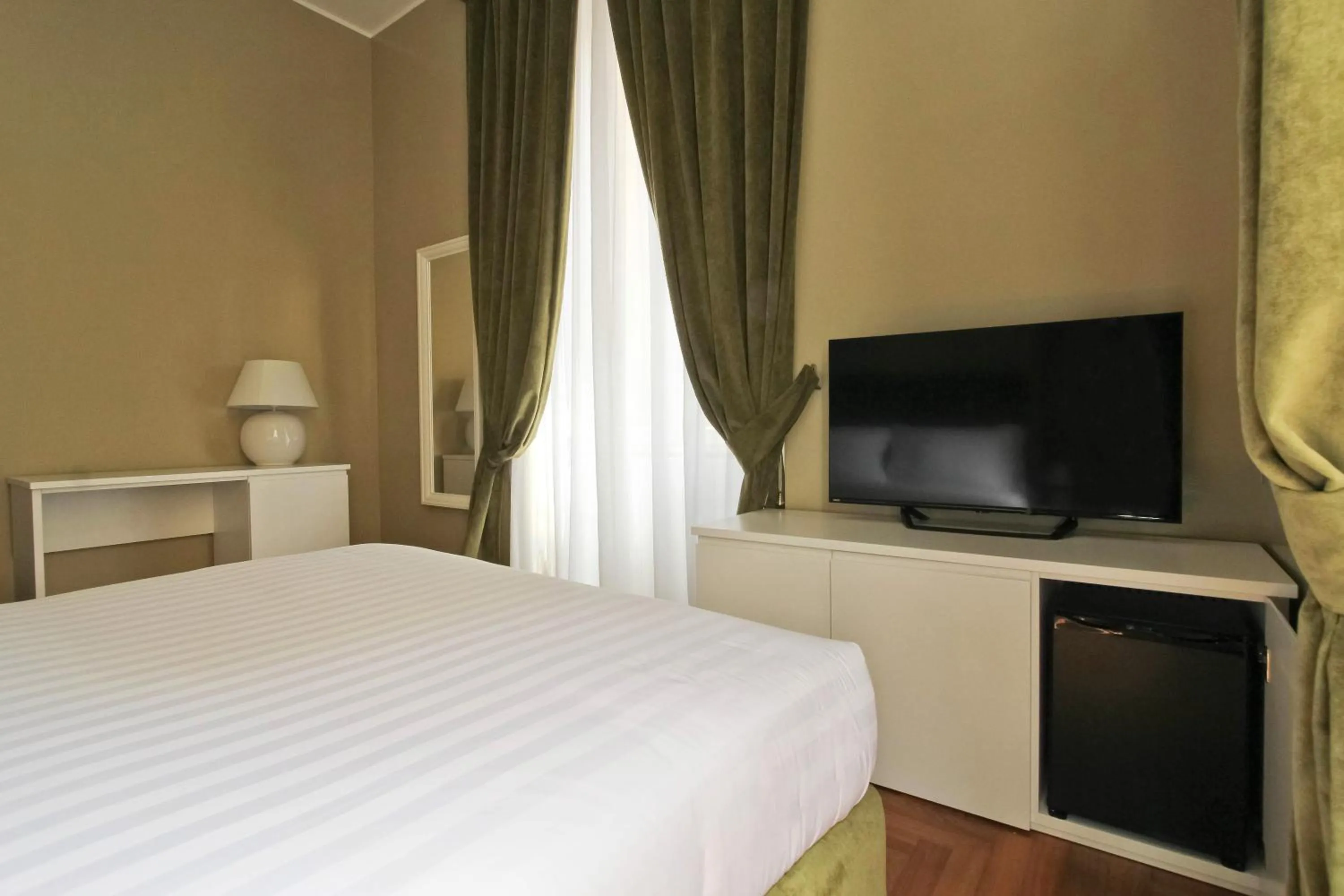 Bed in The river corner