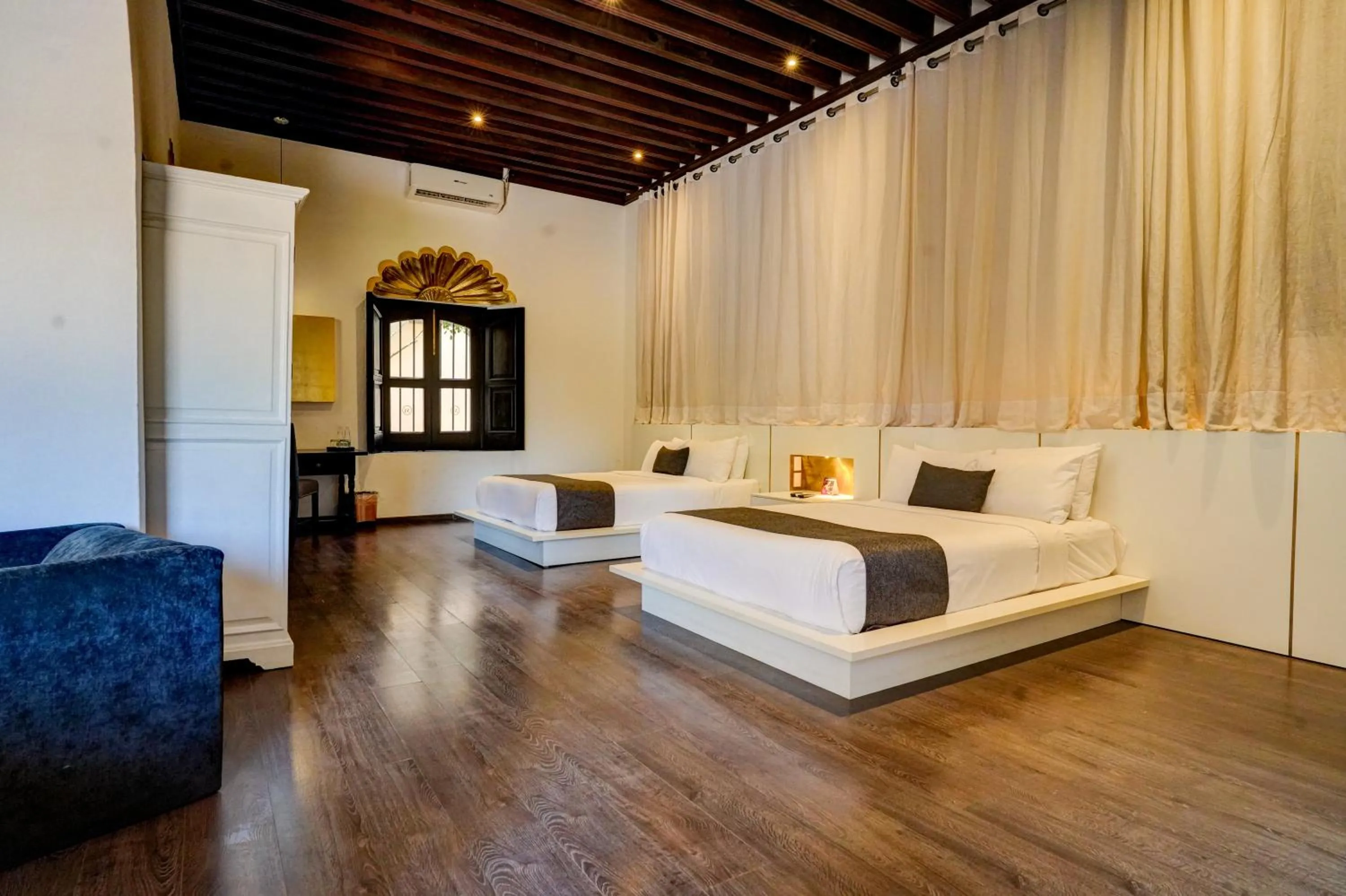 Photo of the whole room, Bed in El Mesón de Santa Rosa