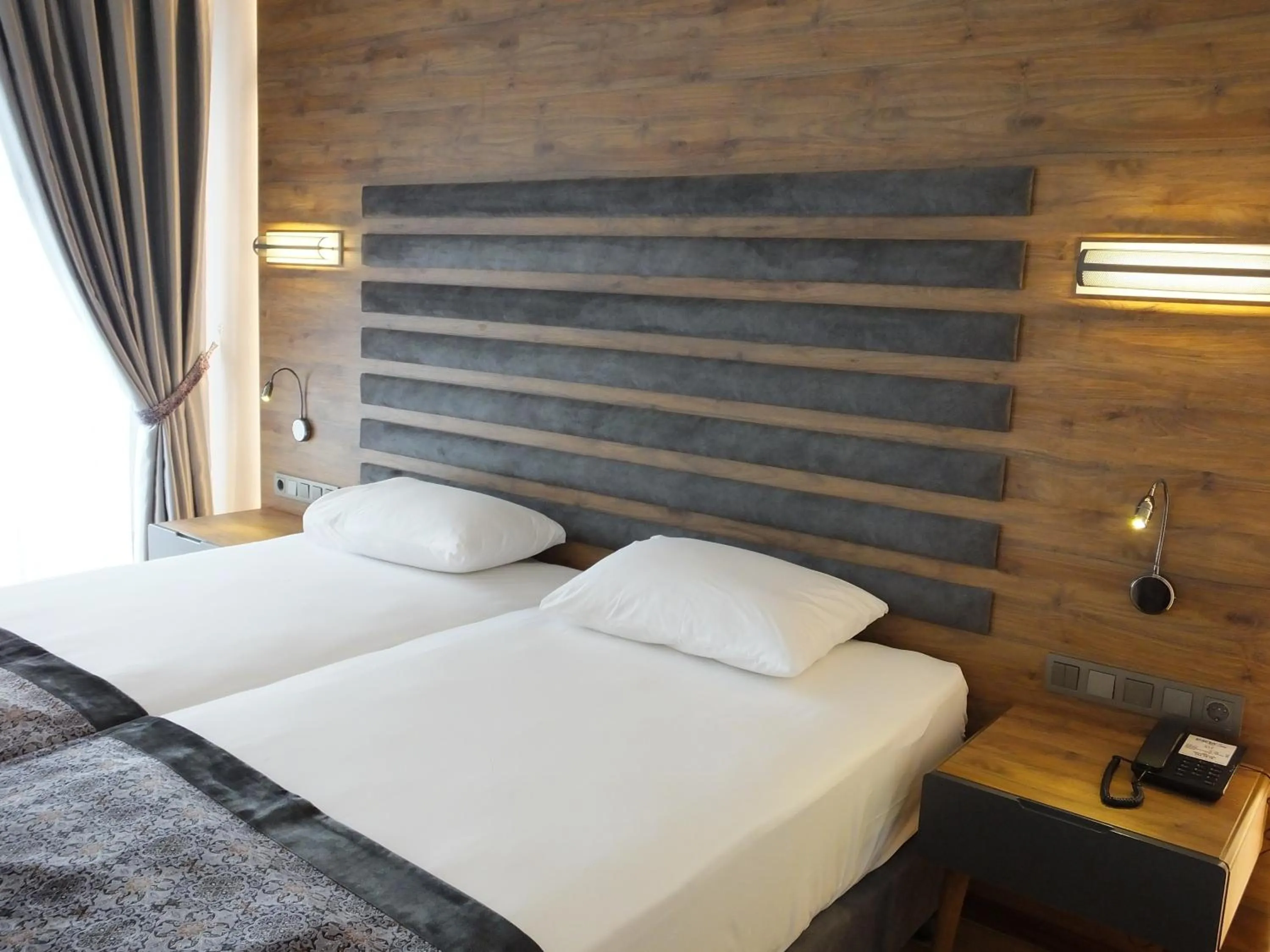 Photo of the whole room, Bed in Riviera Zen Hotel Adult Only