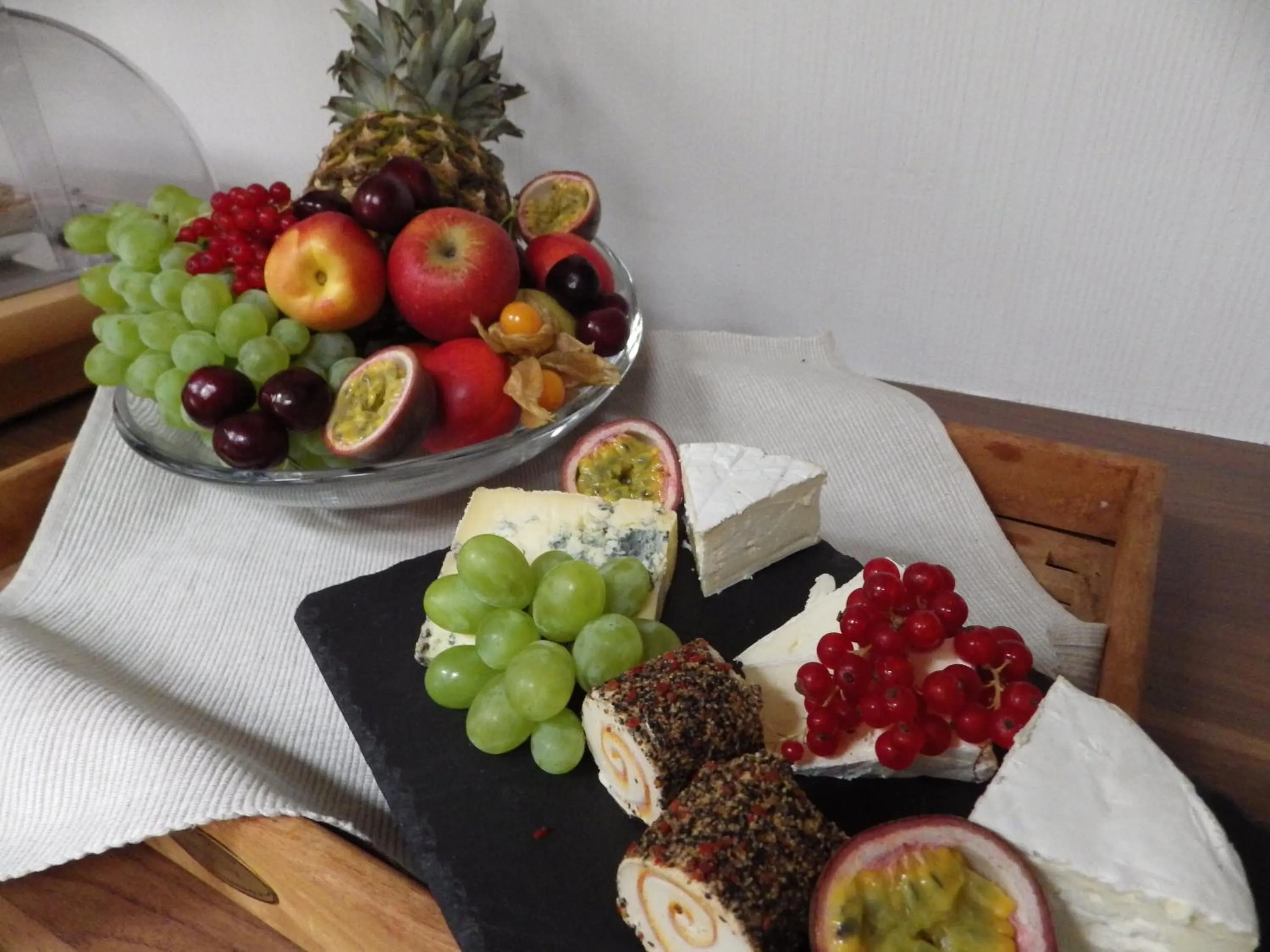 Buffet breakfast in Pension Haus Heitzig