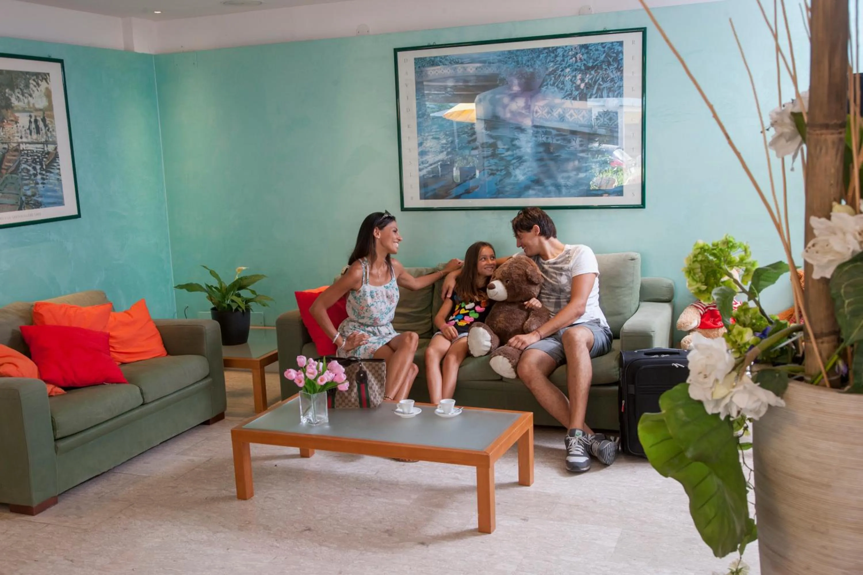 Communal lounge/ TV room in SI Rimini Hotel