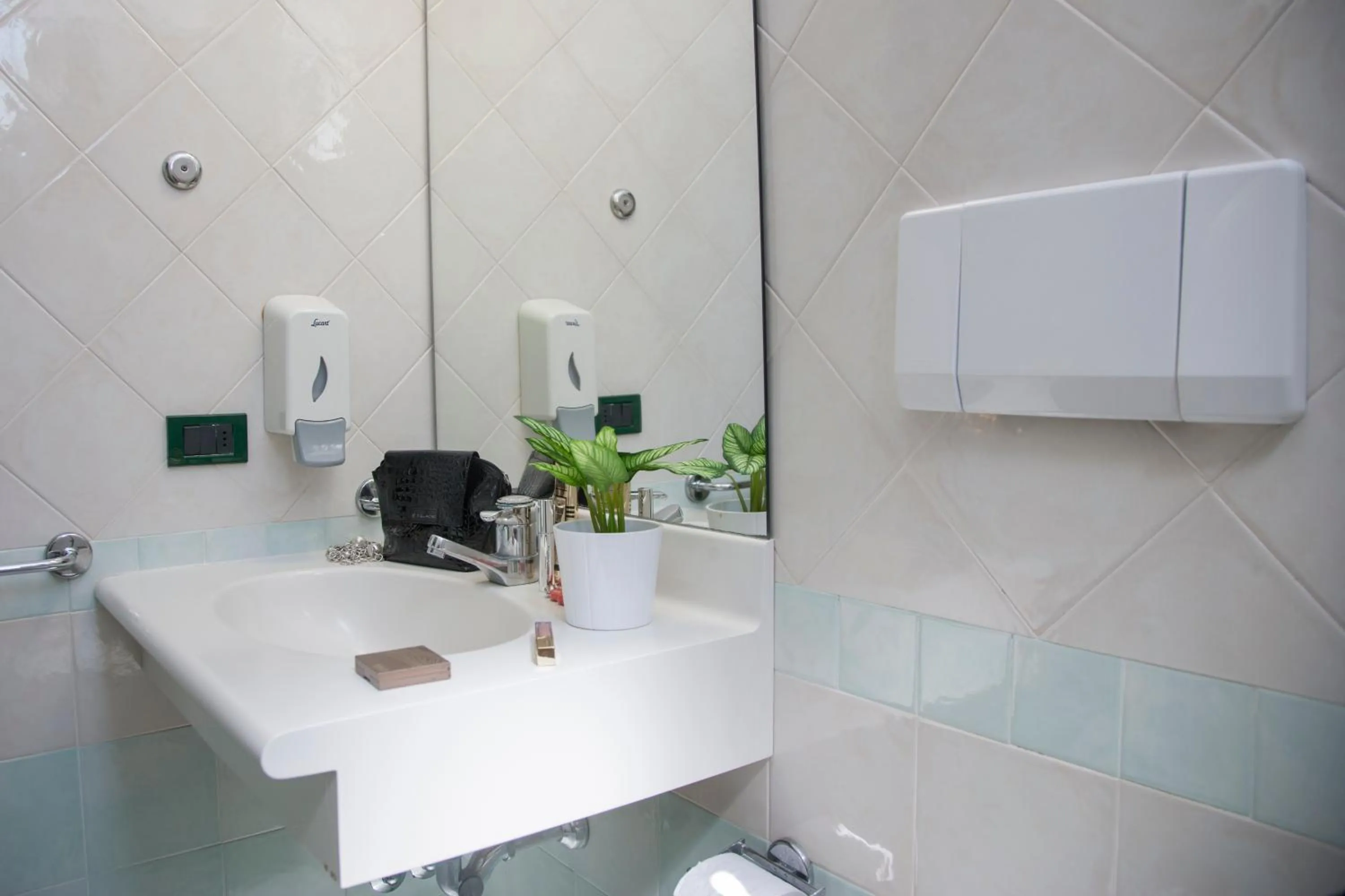 Bathroom in SI Rimini Hotel