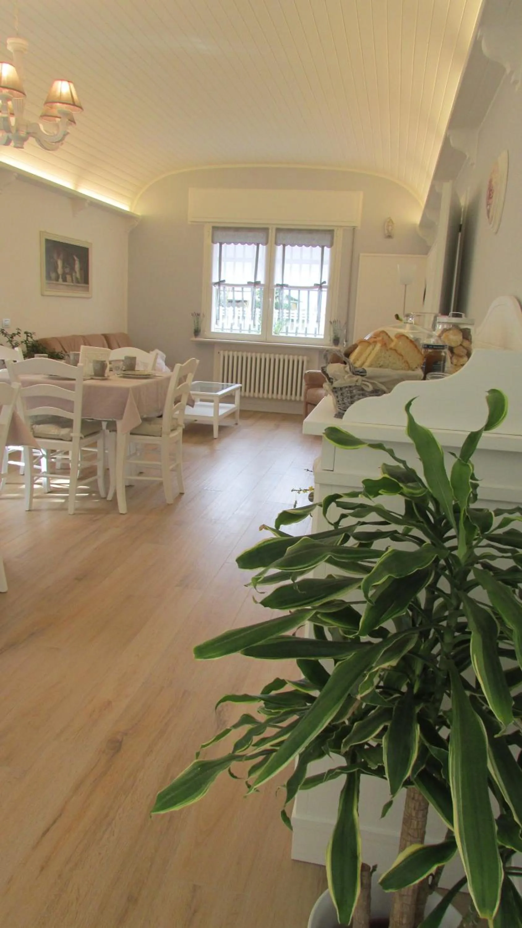 Dining area in B&B Nadine