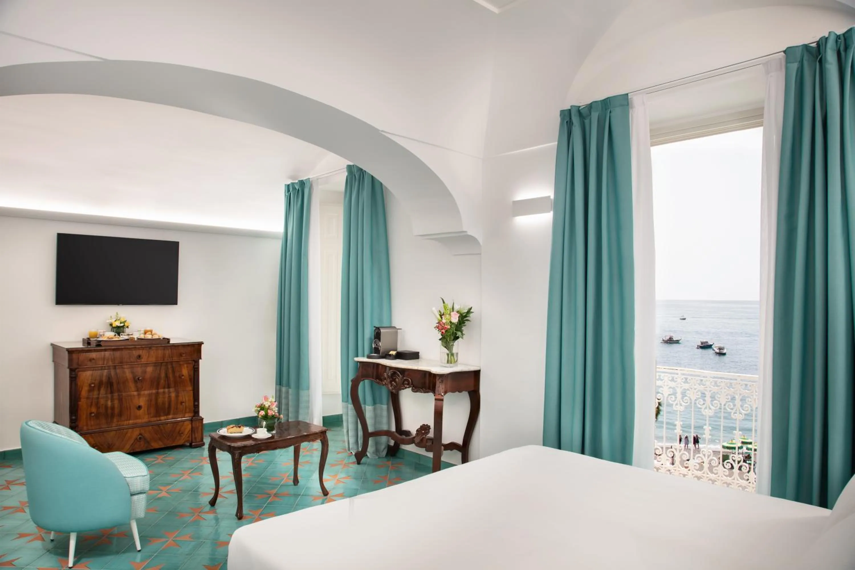 Bed in Hotel Residence