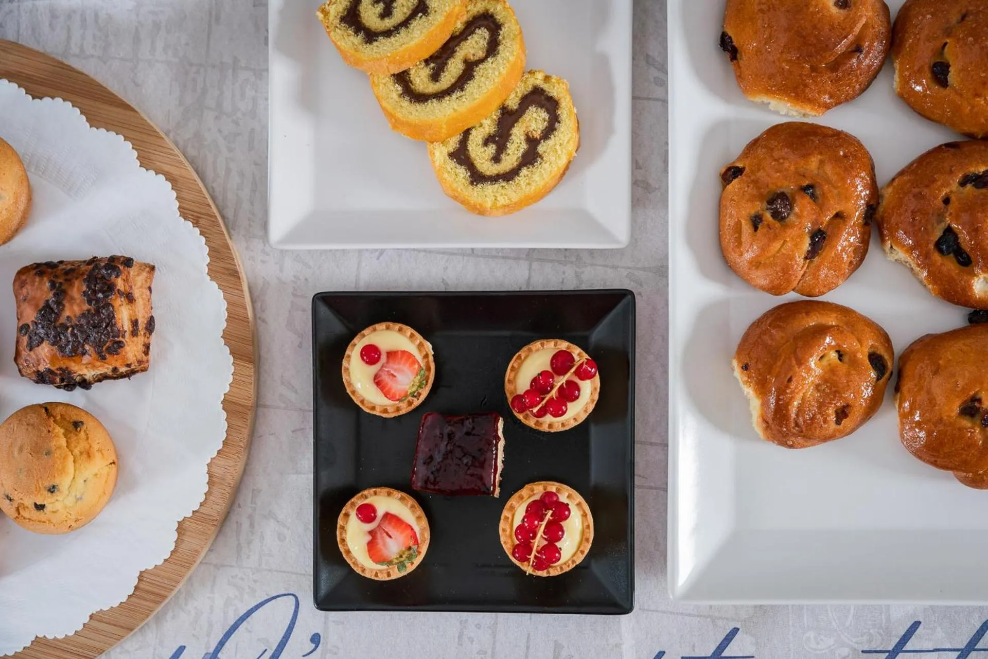 Breakfast in Hotel Lina