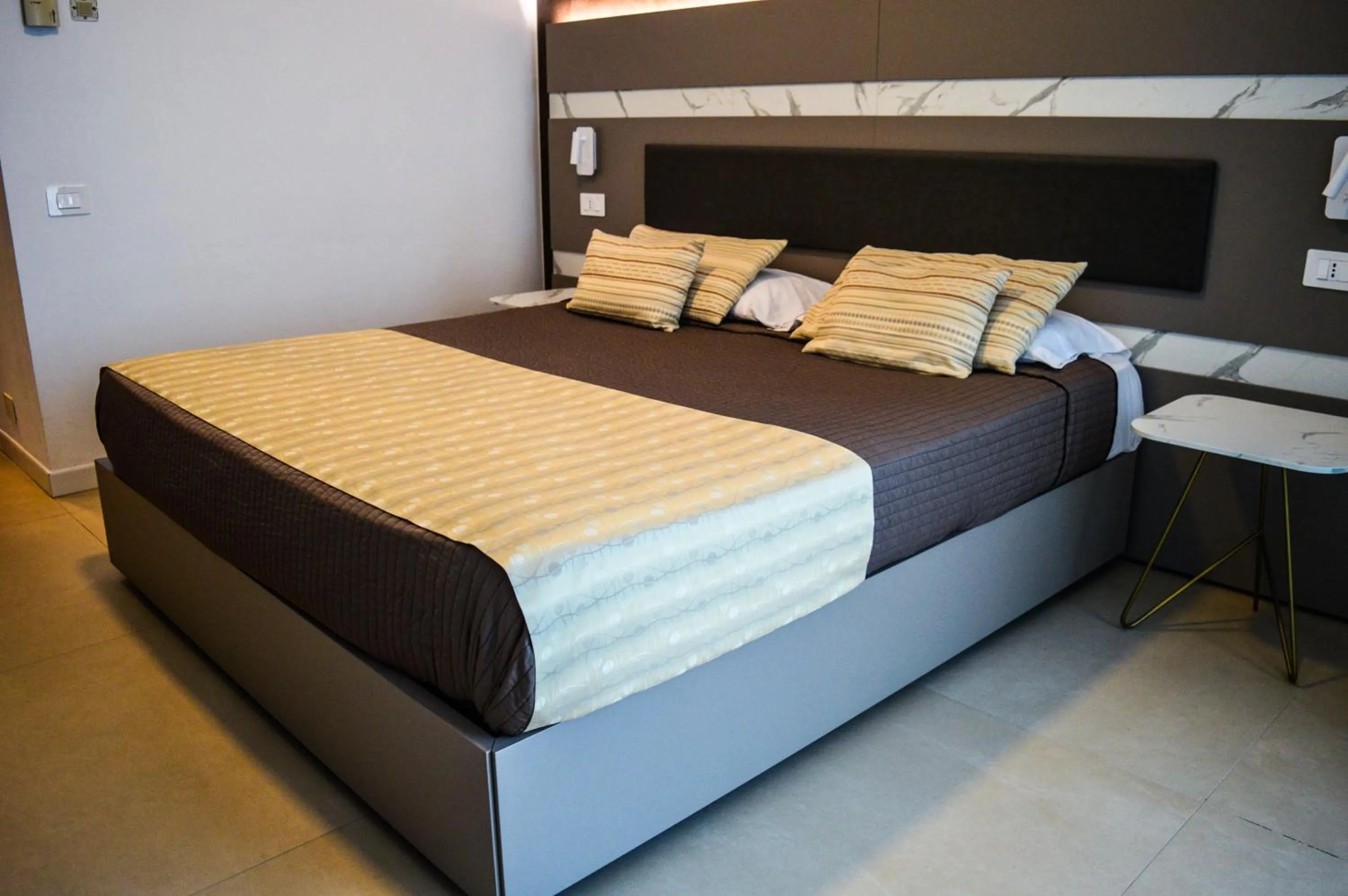 Bedroom, Bed in Mediterranea Hotel & Convention Center