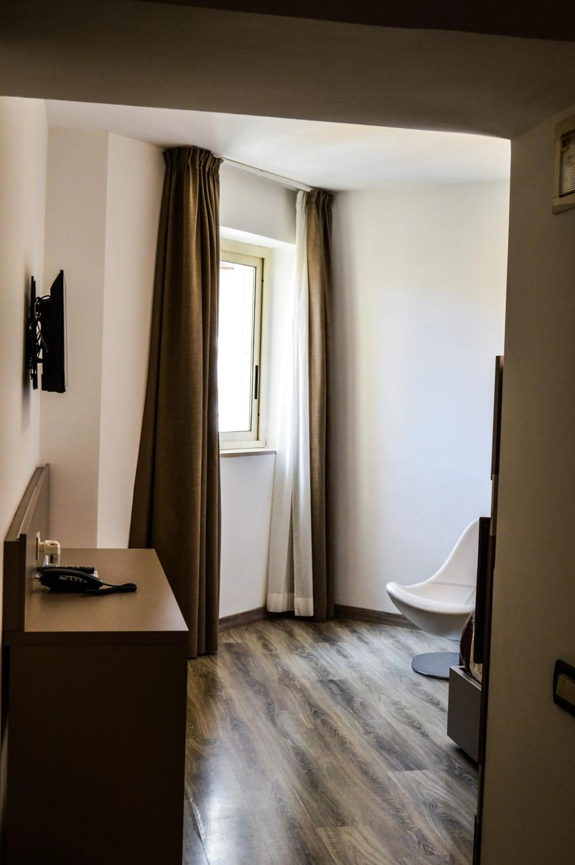 Bedroom, Bed in Mediterranea Hotel & Convention Center