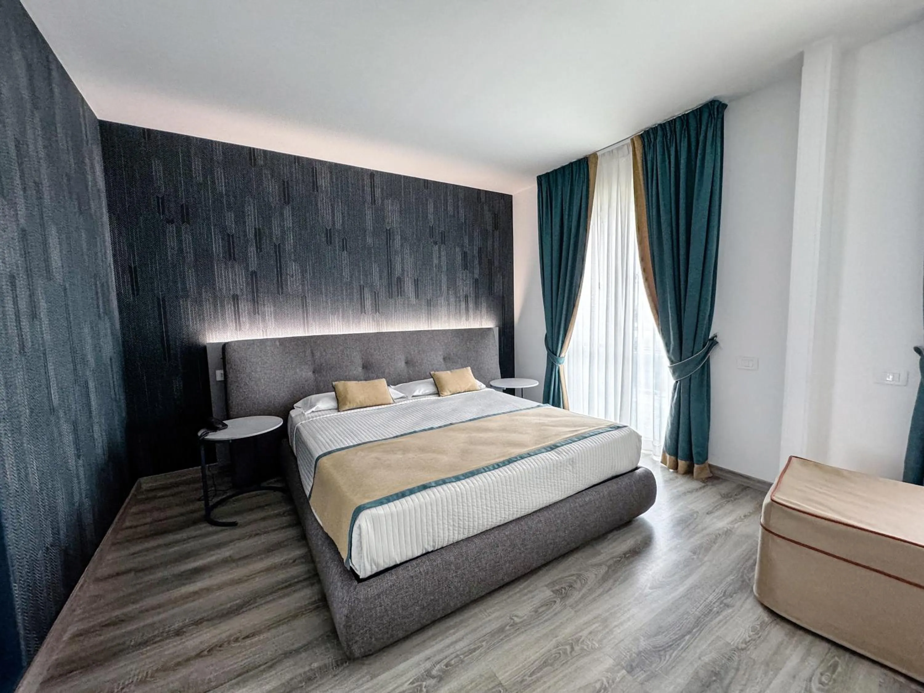 Bedroom, Bed in Mediterranea Hotel & Convention Center