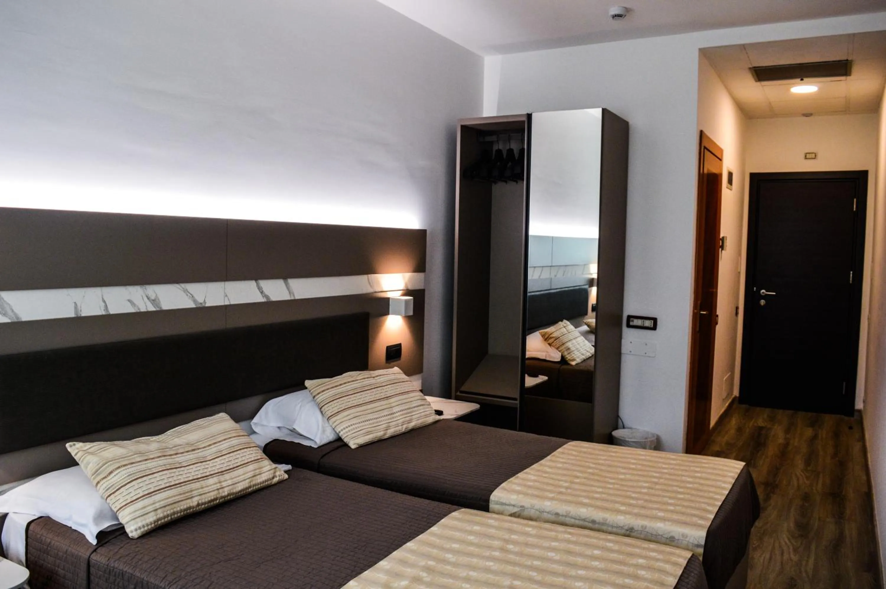 Bedroom, Bed in Mediterranea Hotel & Convention Center