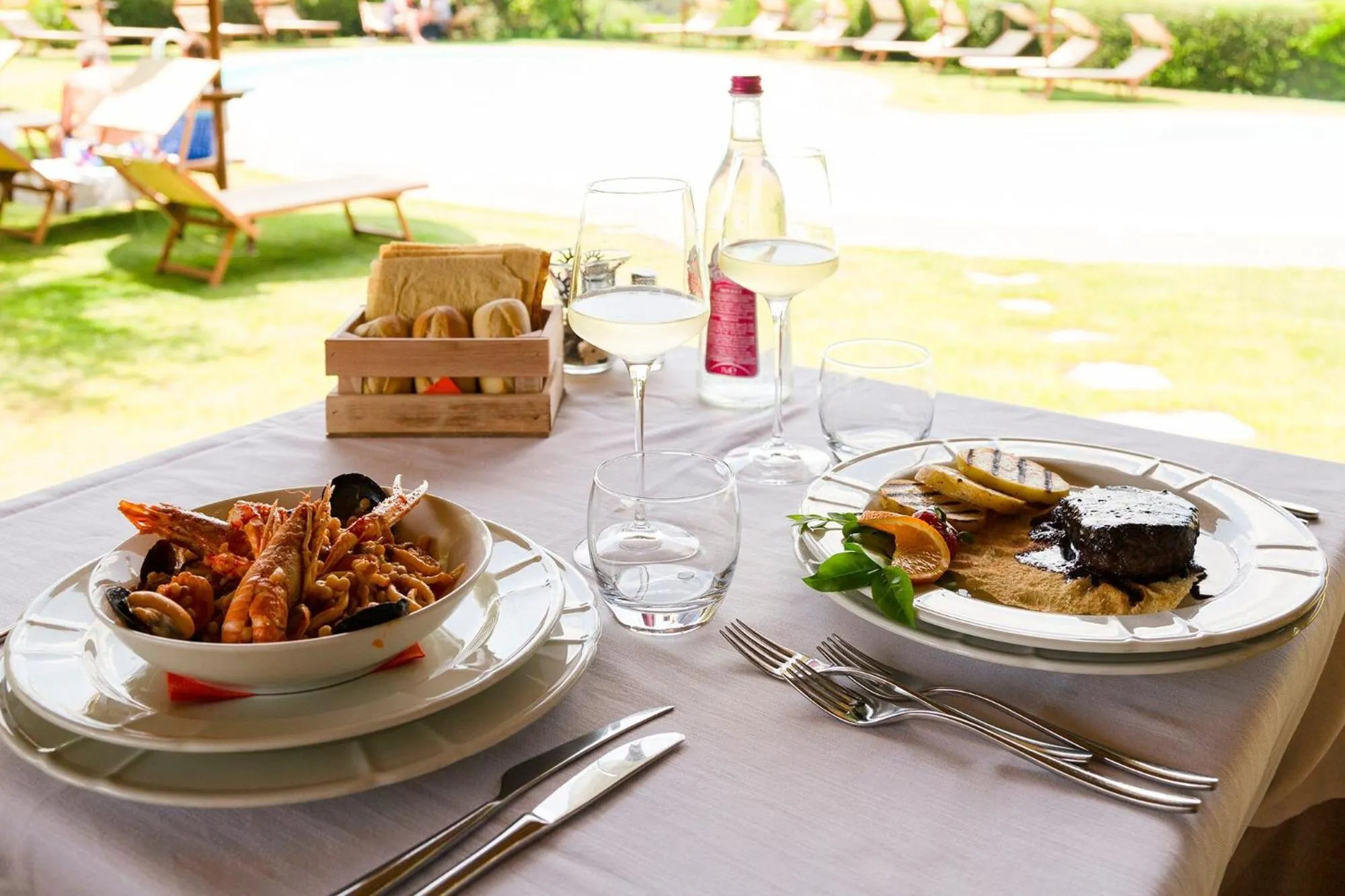 Food and drinks in Hotel Aldiola Country Resort