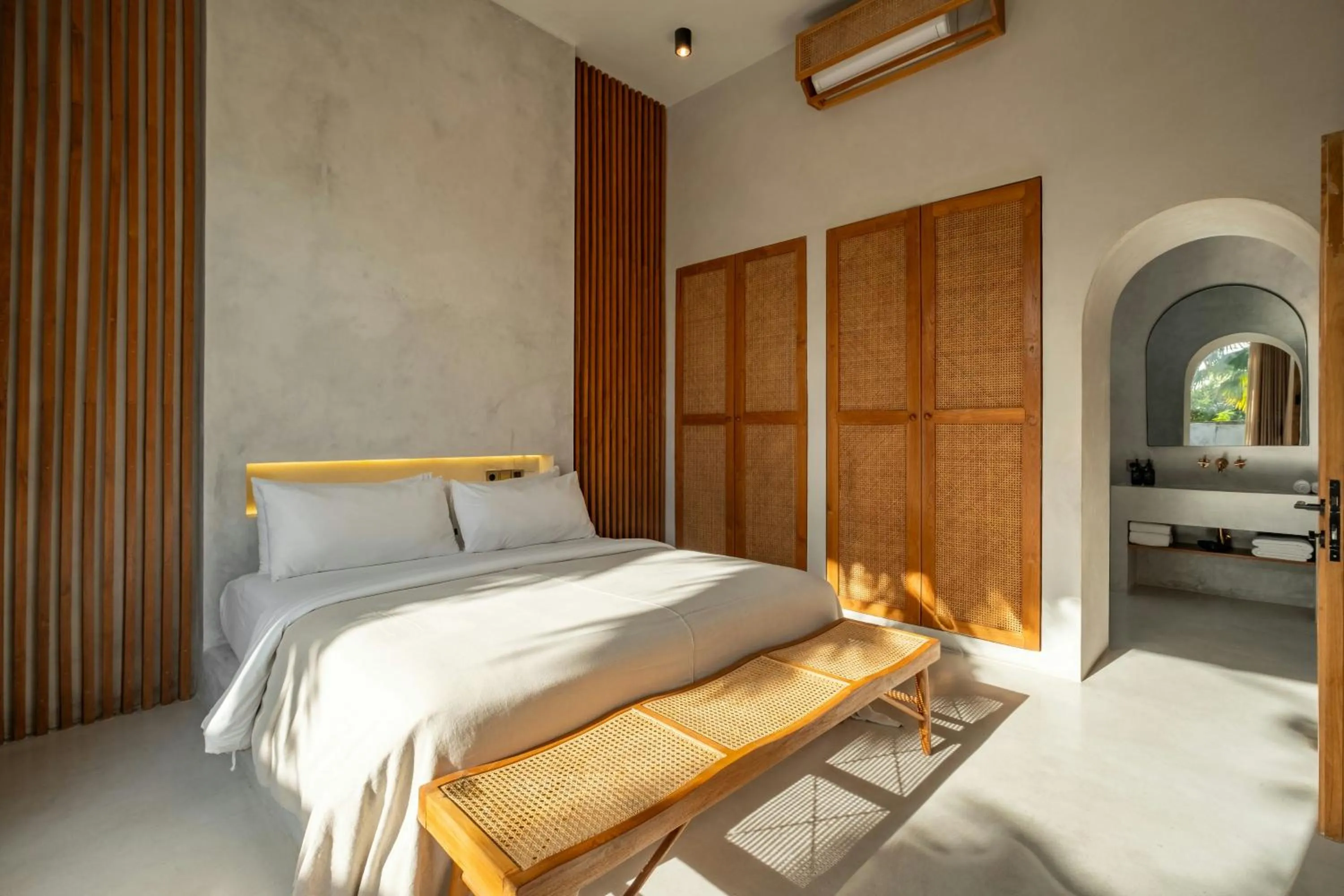 Photo of the whole room, Bed in Concrete Retreat Umalas