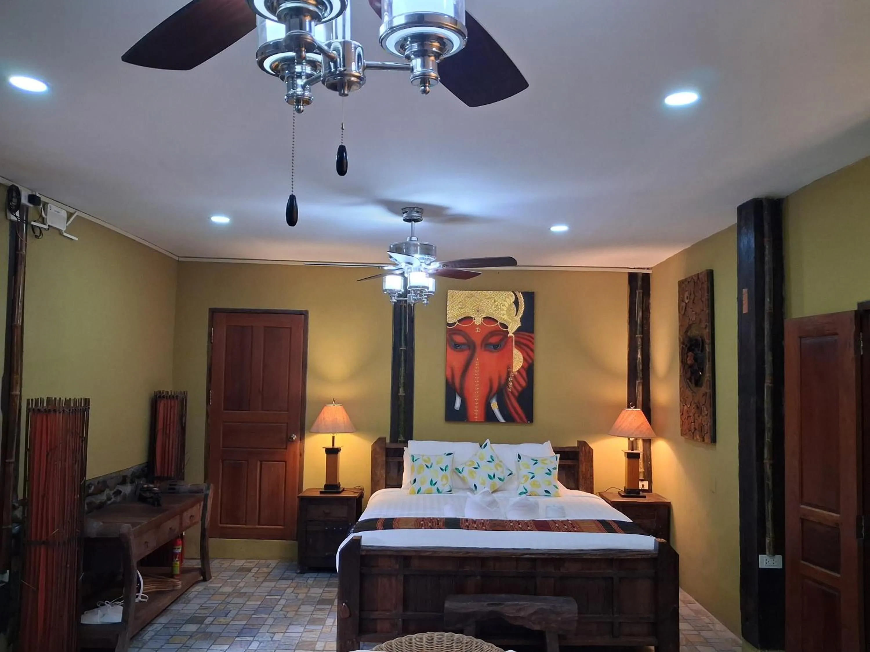 Deluxe King Room in On The Mekong Resort