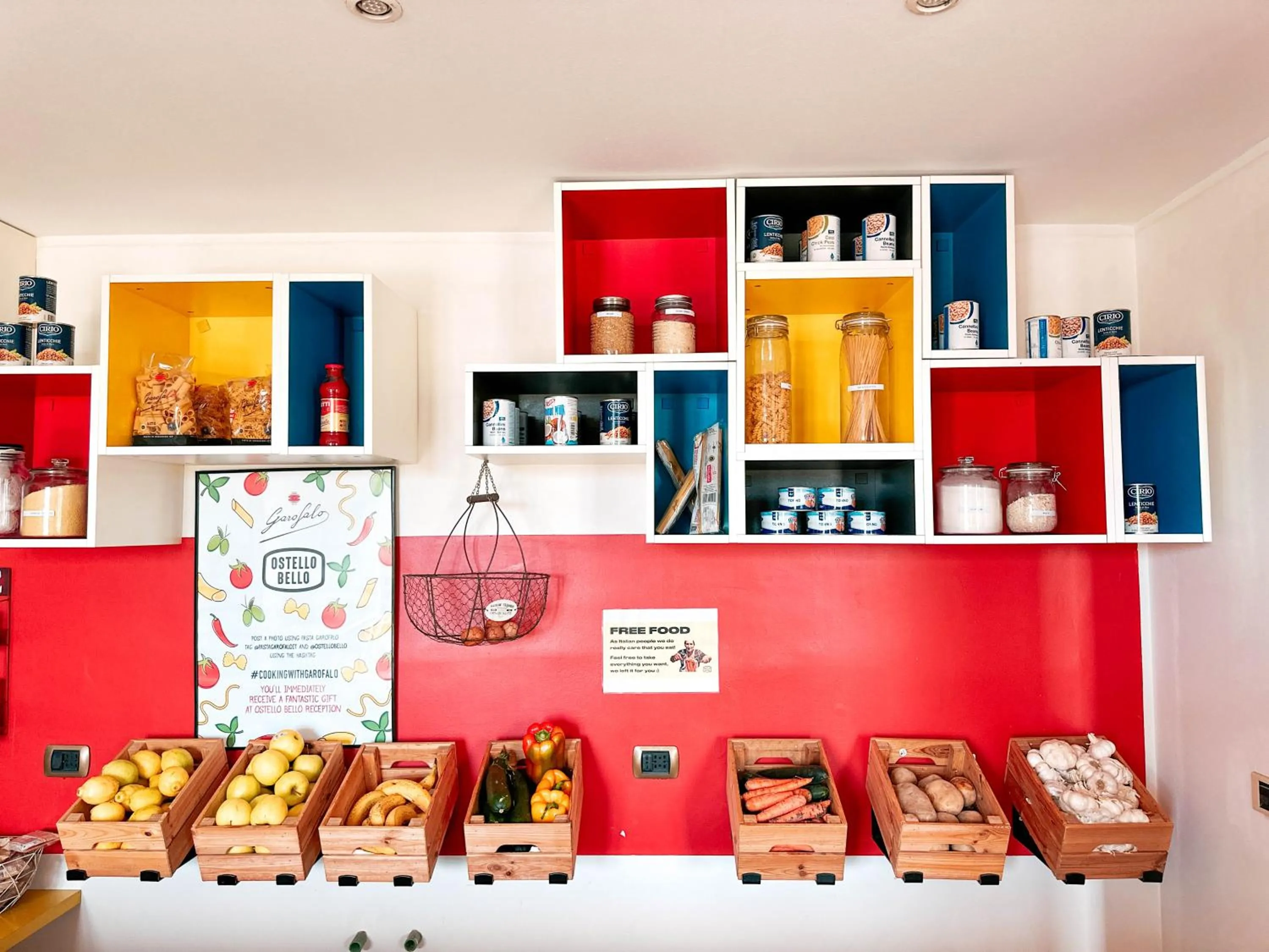 Kitchen or kitchenette in Ostello Bello Milano Centrale