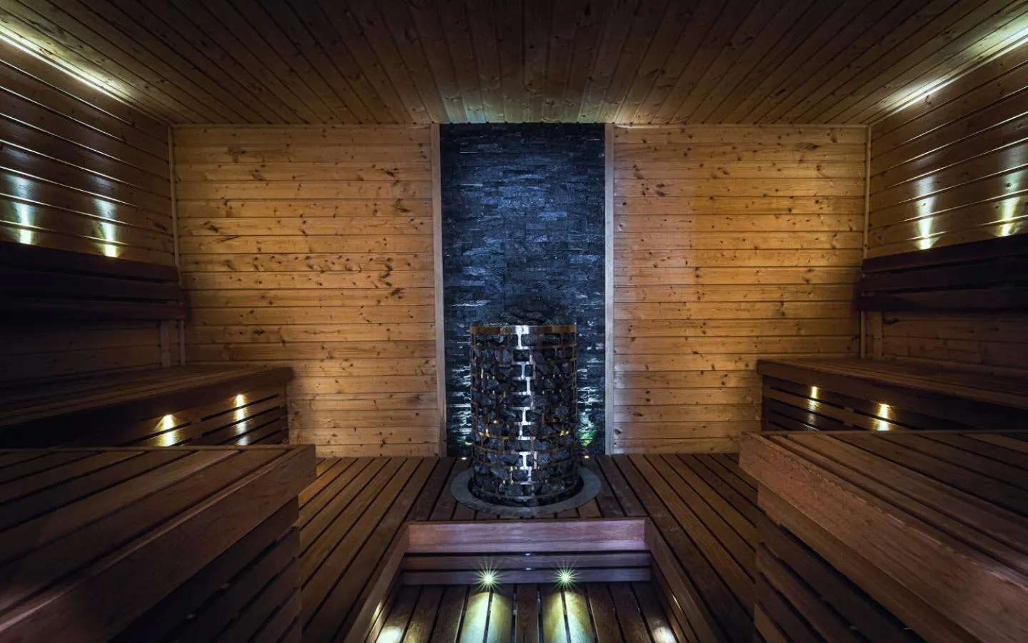 Sauna in The Elysium Prațumnak Pattaya - By SHG