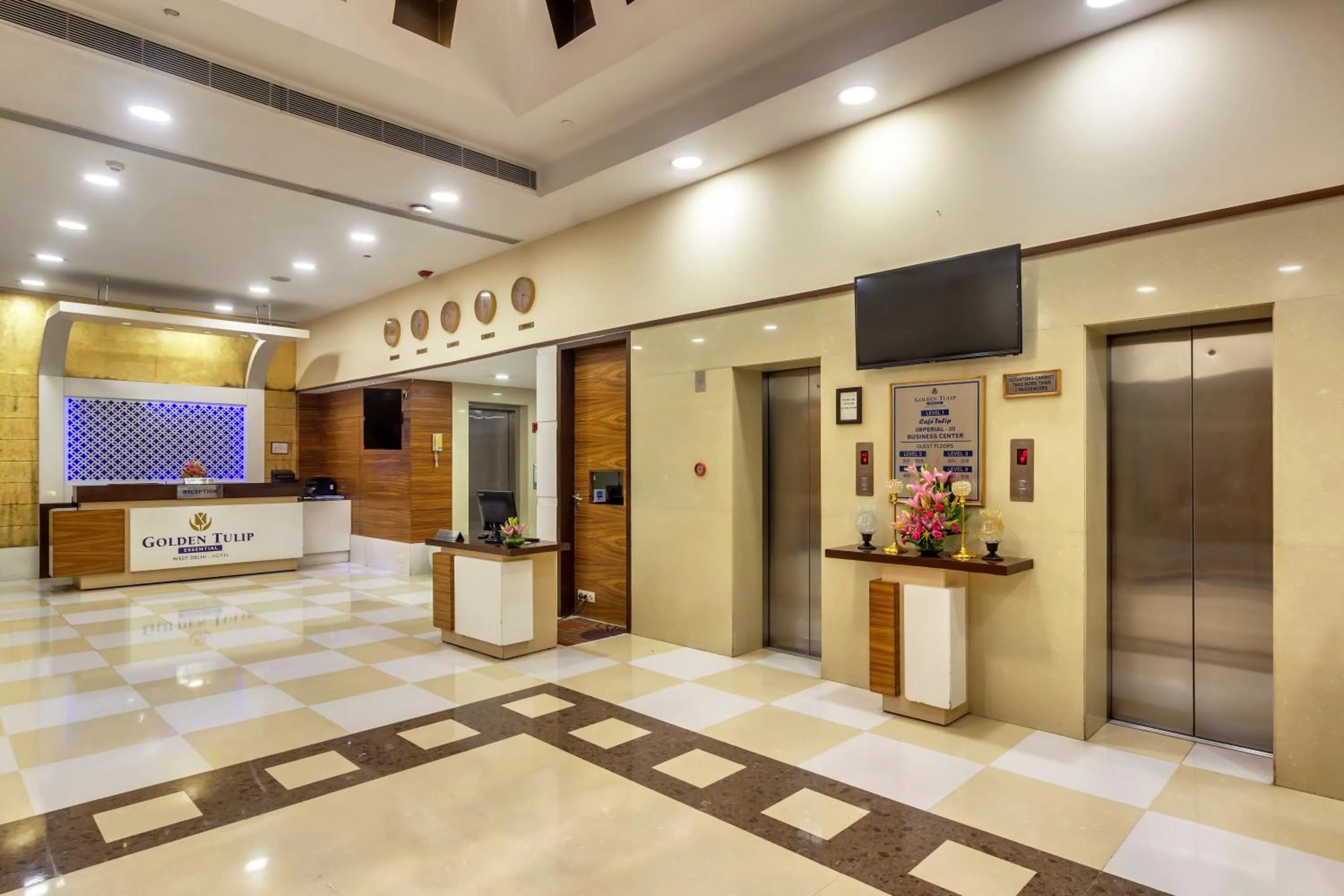 Lobby or reception in Golden Tulip New Delhi - Hari Nagar