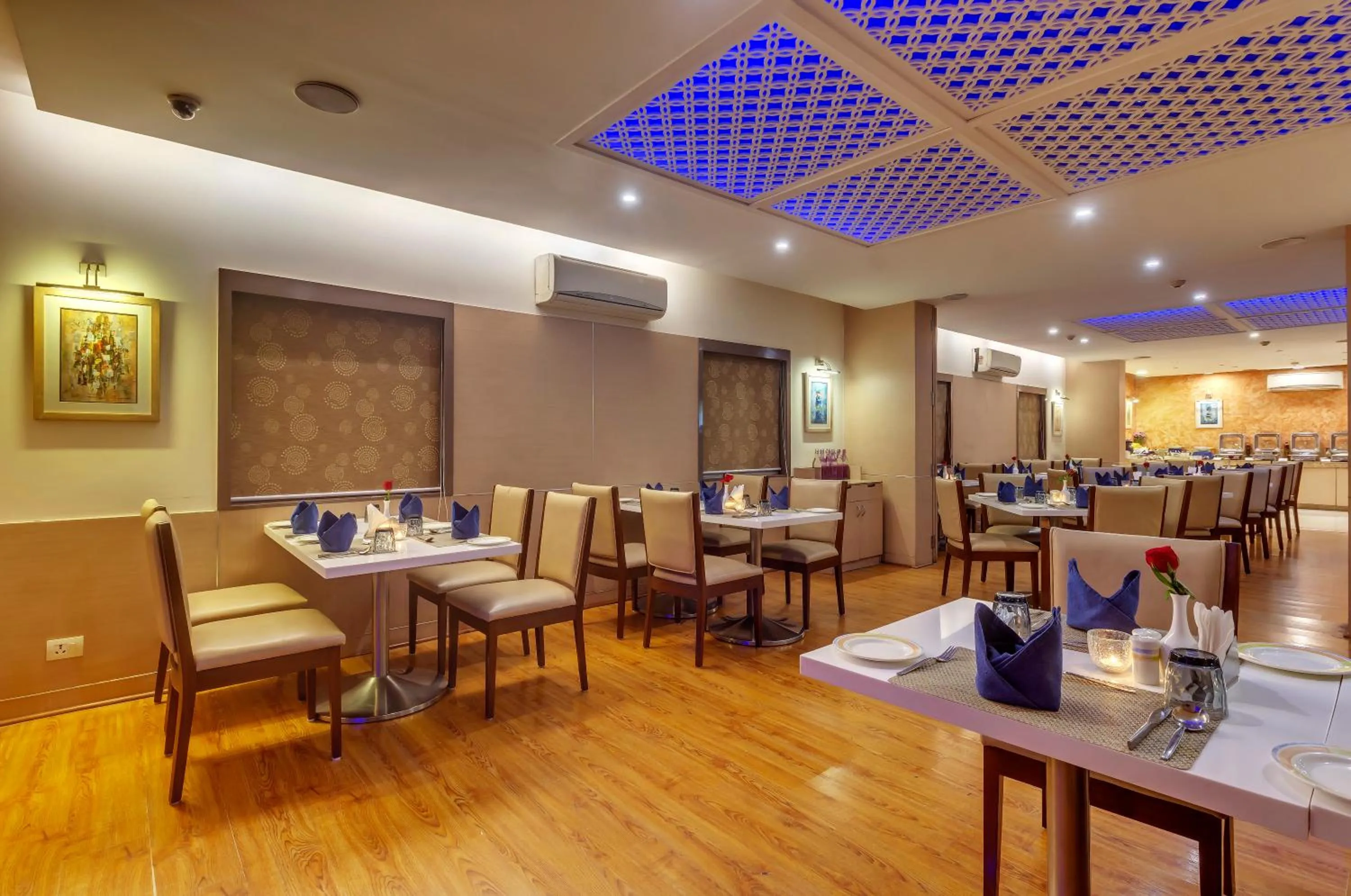 Restaurant/places to eat in Golden Tulip New Delhi - Hari Nagar