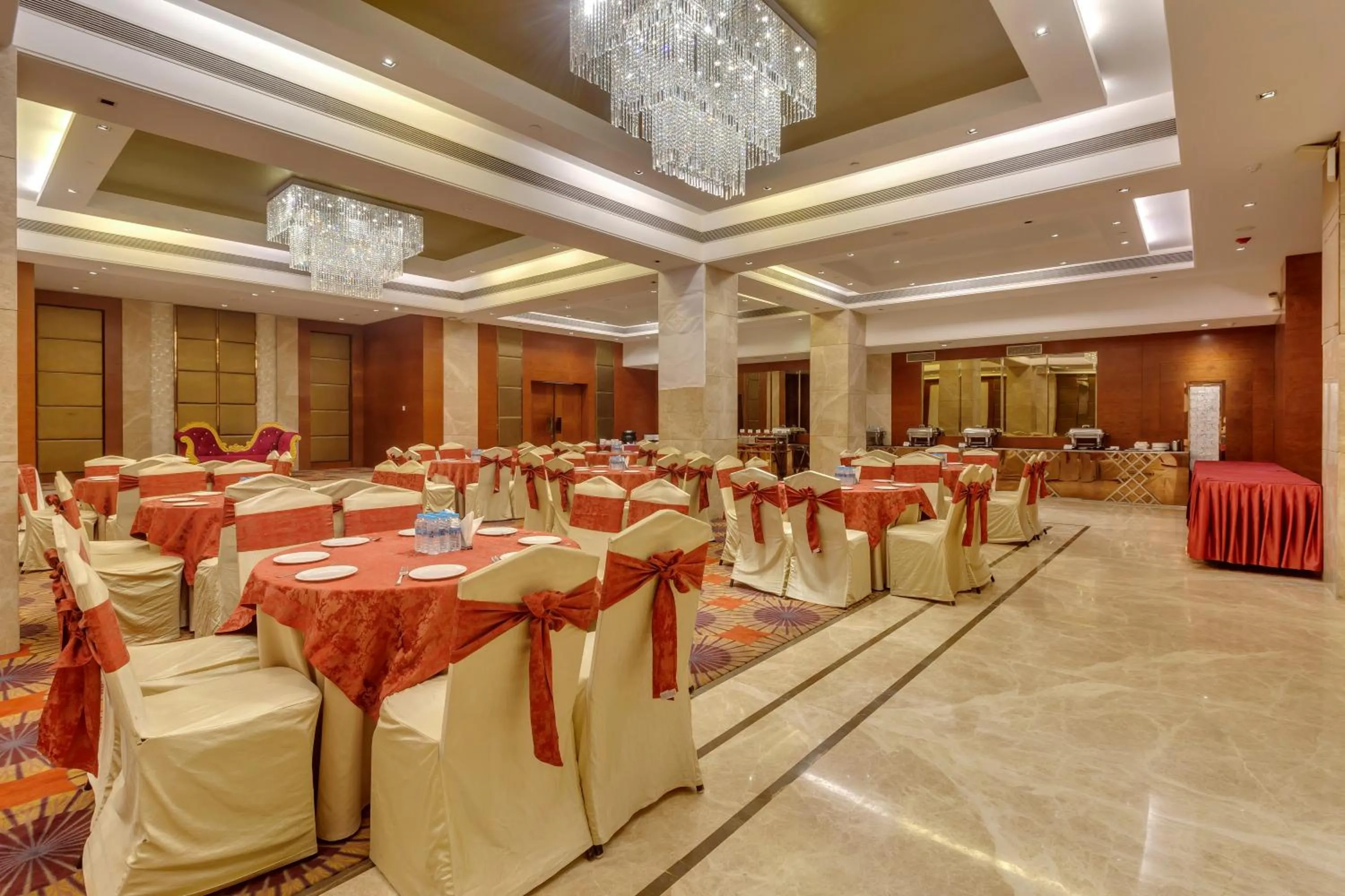 Banquet/Function facilities in Golden Tulip New Delhi - Hari Nagar
