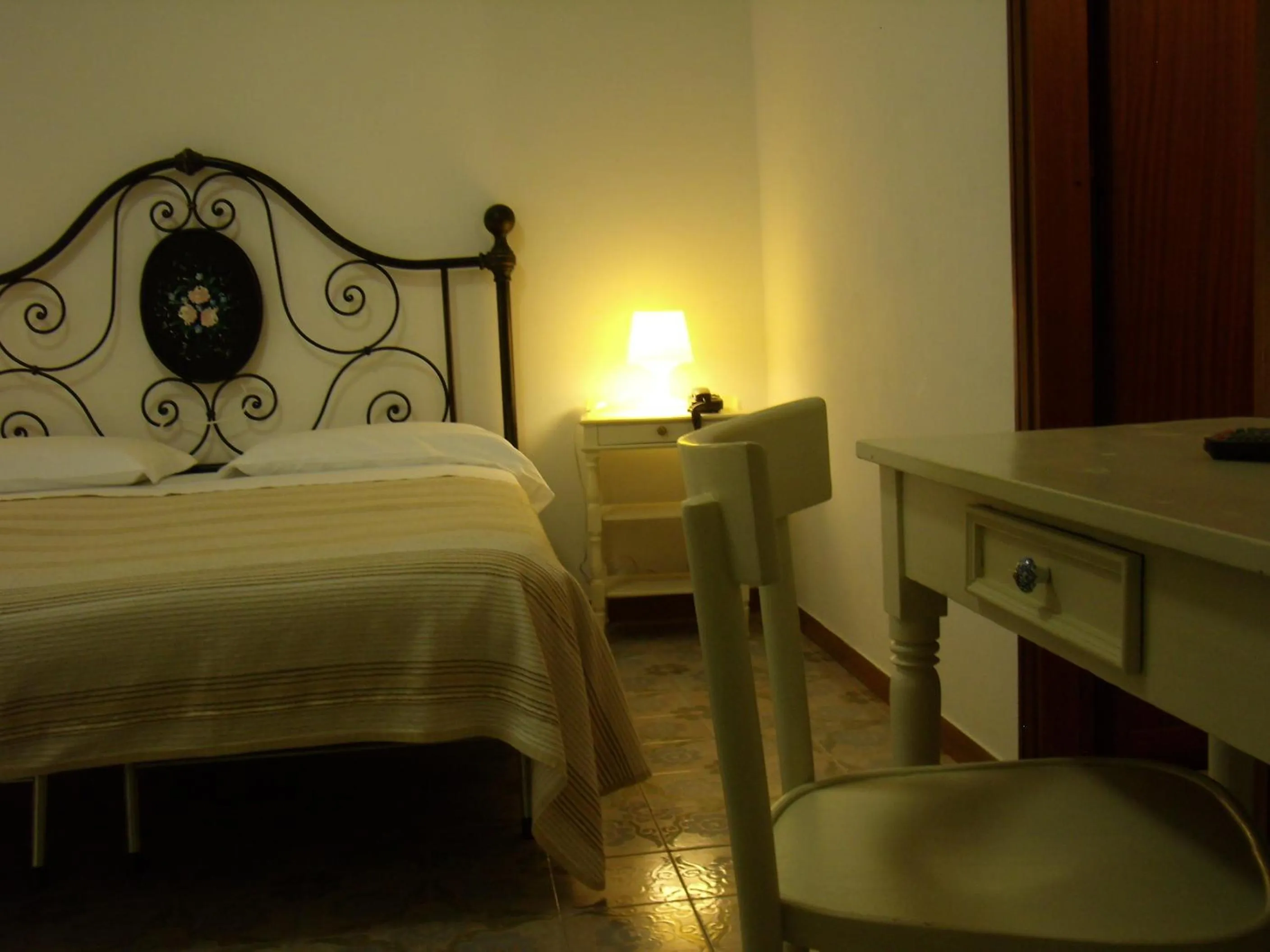 Bedroom, Bed in Verena Dependance Savoia & Campana