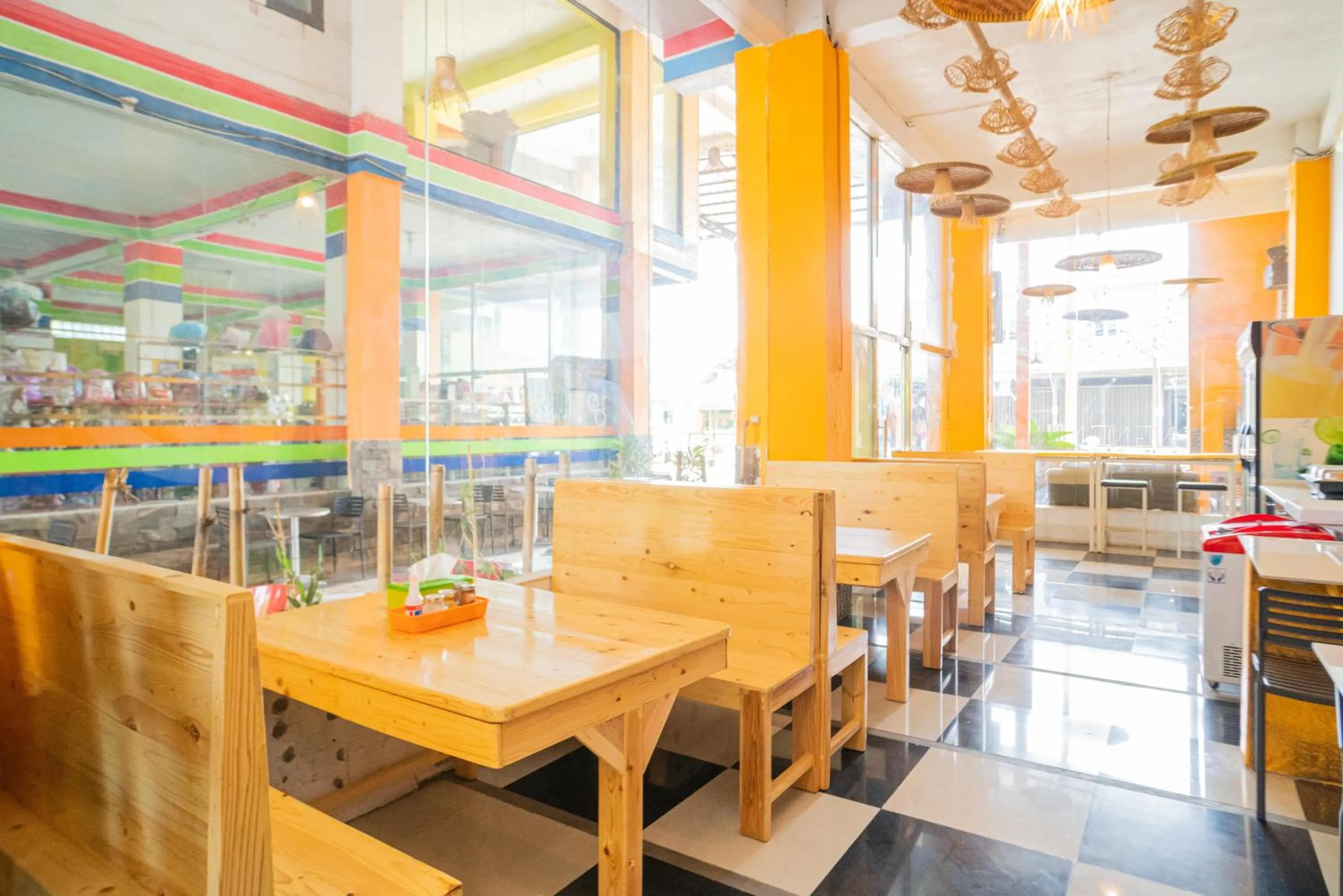 Seating area in RedDoorz @ Kampung Sawah Jatimurni Bekasi