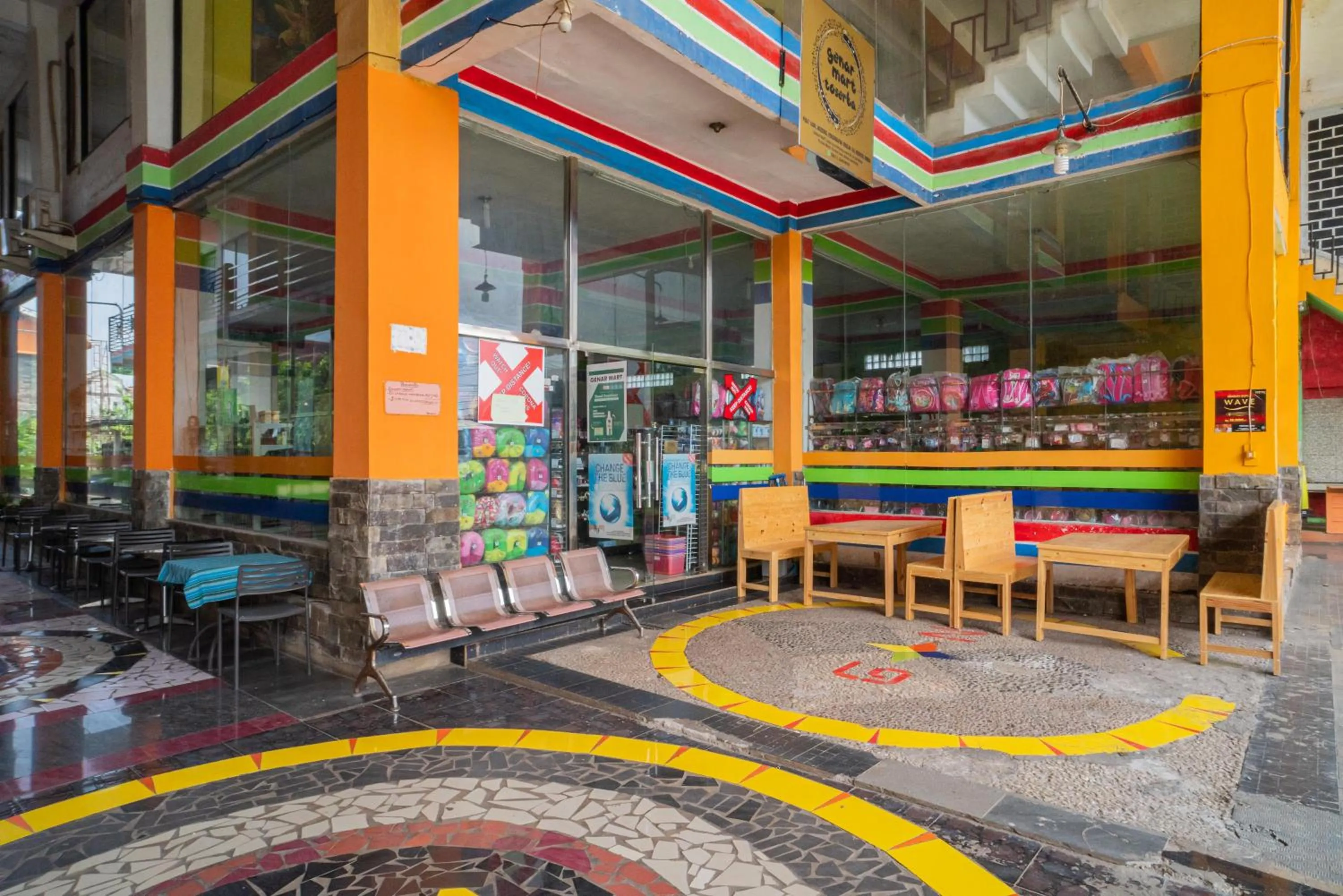 Property building in RedDoorz @ Kampung Sawah Jatimurni Bekasi