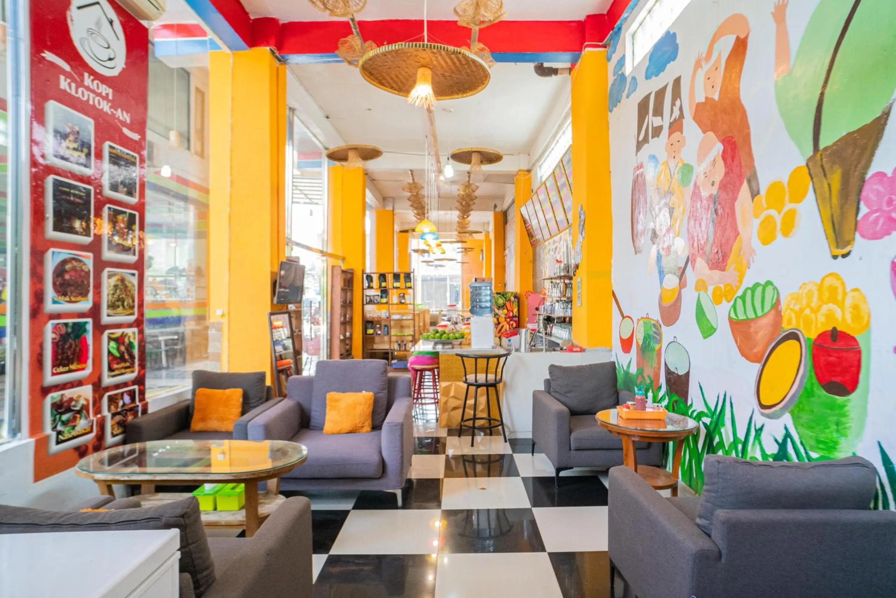 Seating area in RedDoorz @ Kampung Sawah Jatimurni Bekasi