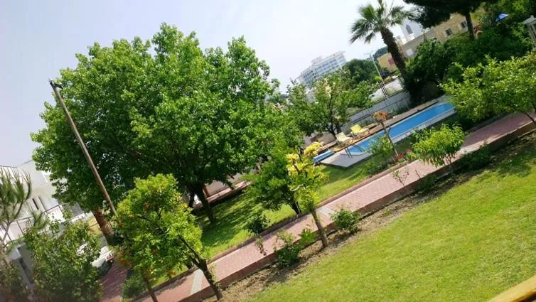 Restaurant/places to eat in Mursel Garden Hotel