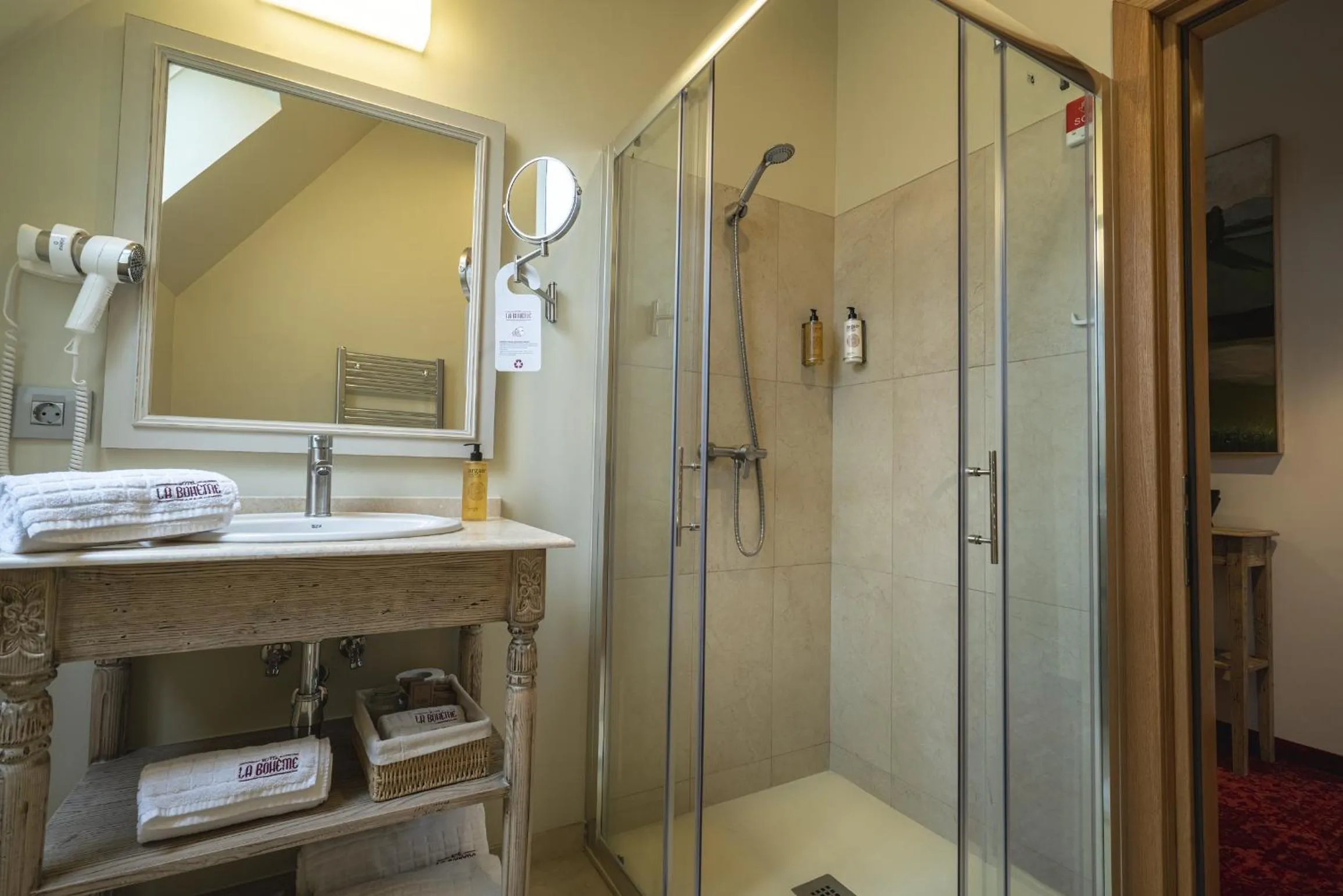 Bathroom in La Boheme Boutique Casa Soare