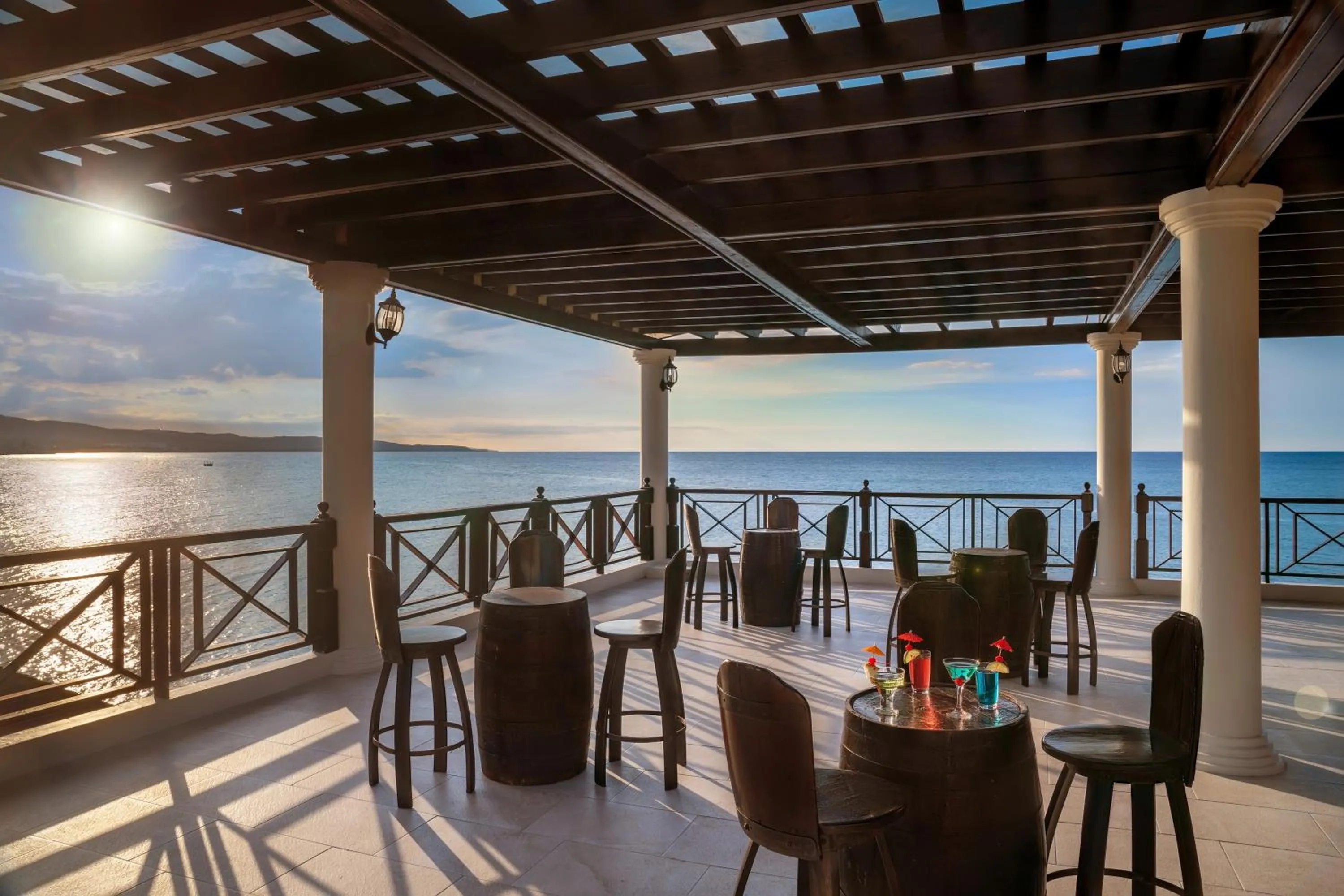 Restaurant/places to eat in Jewel Paradise Cove Adult Beach Resort & Spa