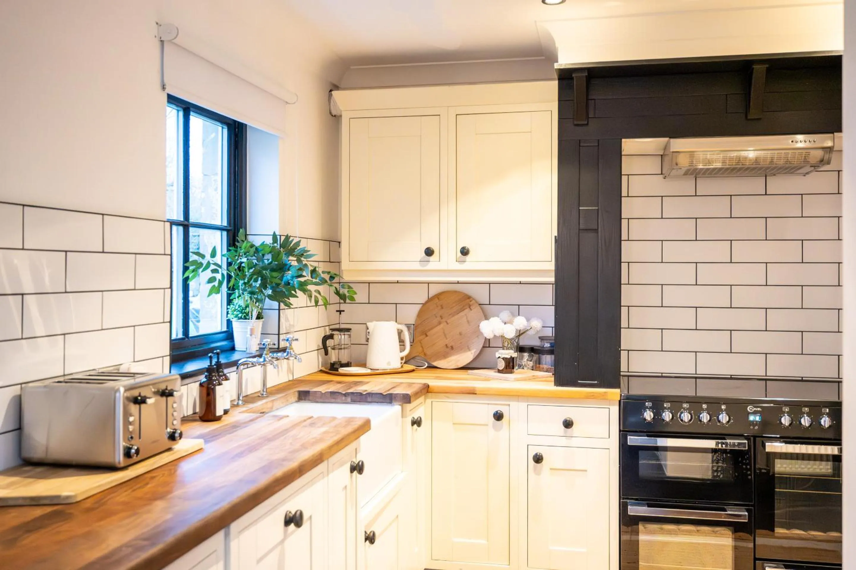 Kitchen or kitchenette in Northern Hideaways Apple Store