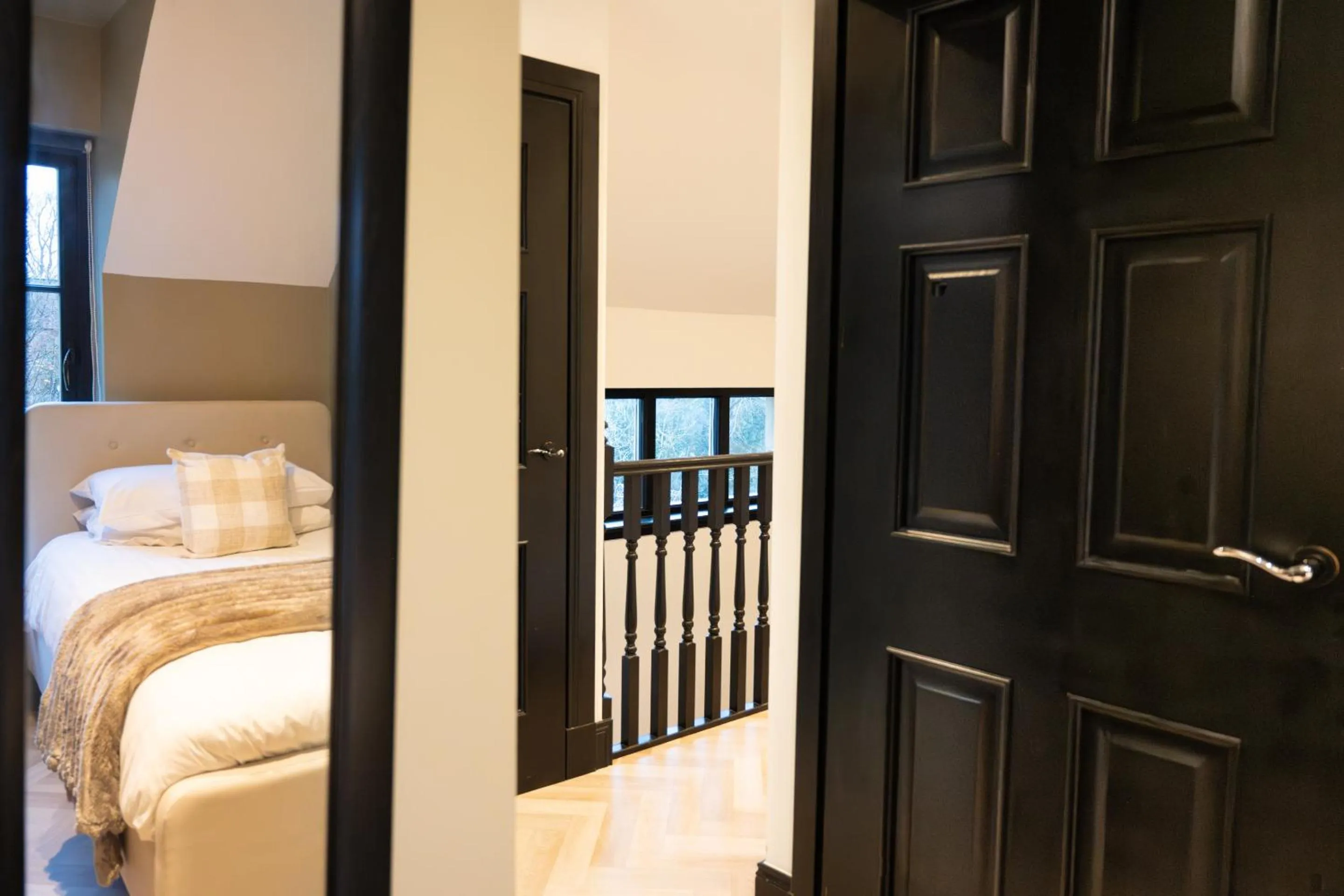 Bedroom, Bed in Northern Hideaways Apple Store