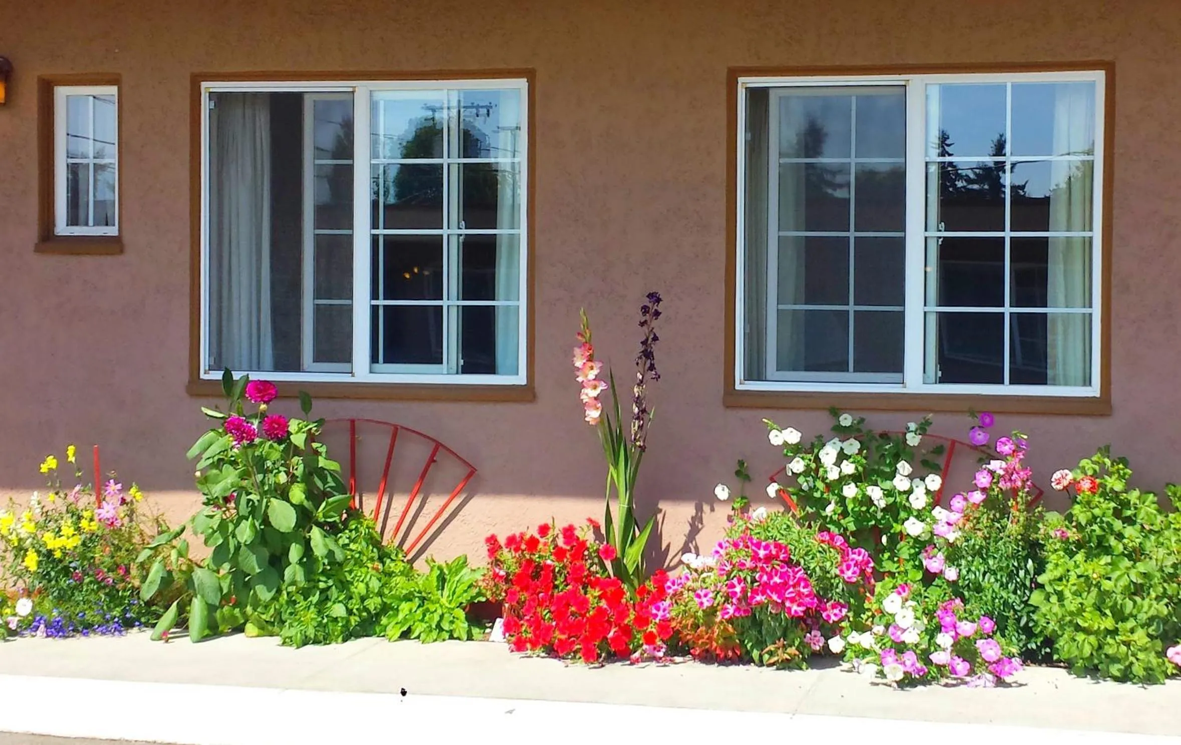 Facade/entrance in Uptown Inn