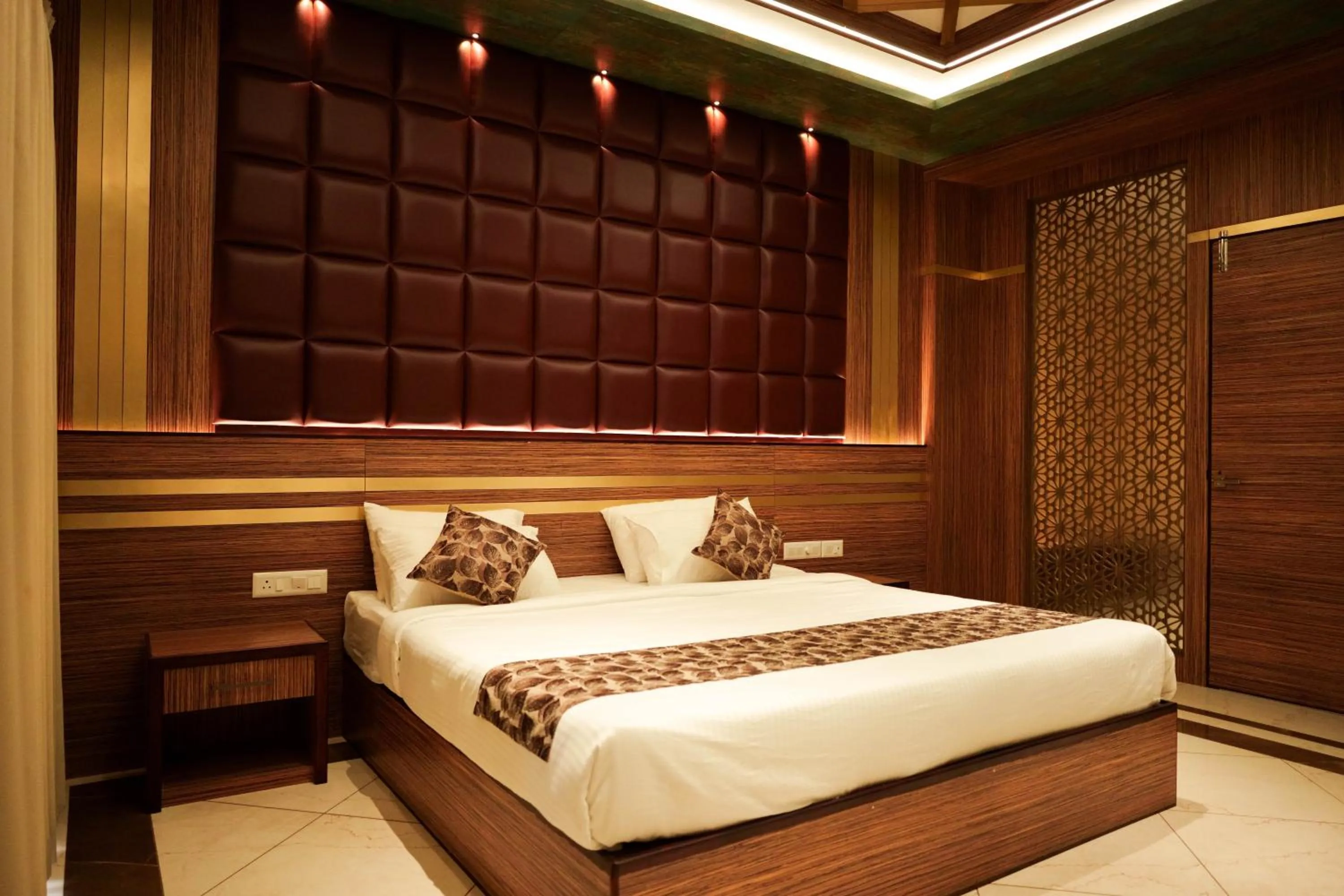 Bedroom, Bed in Valluvanad Residency