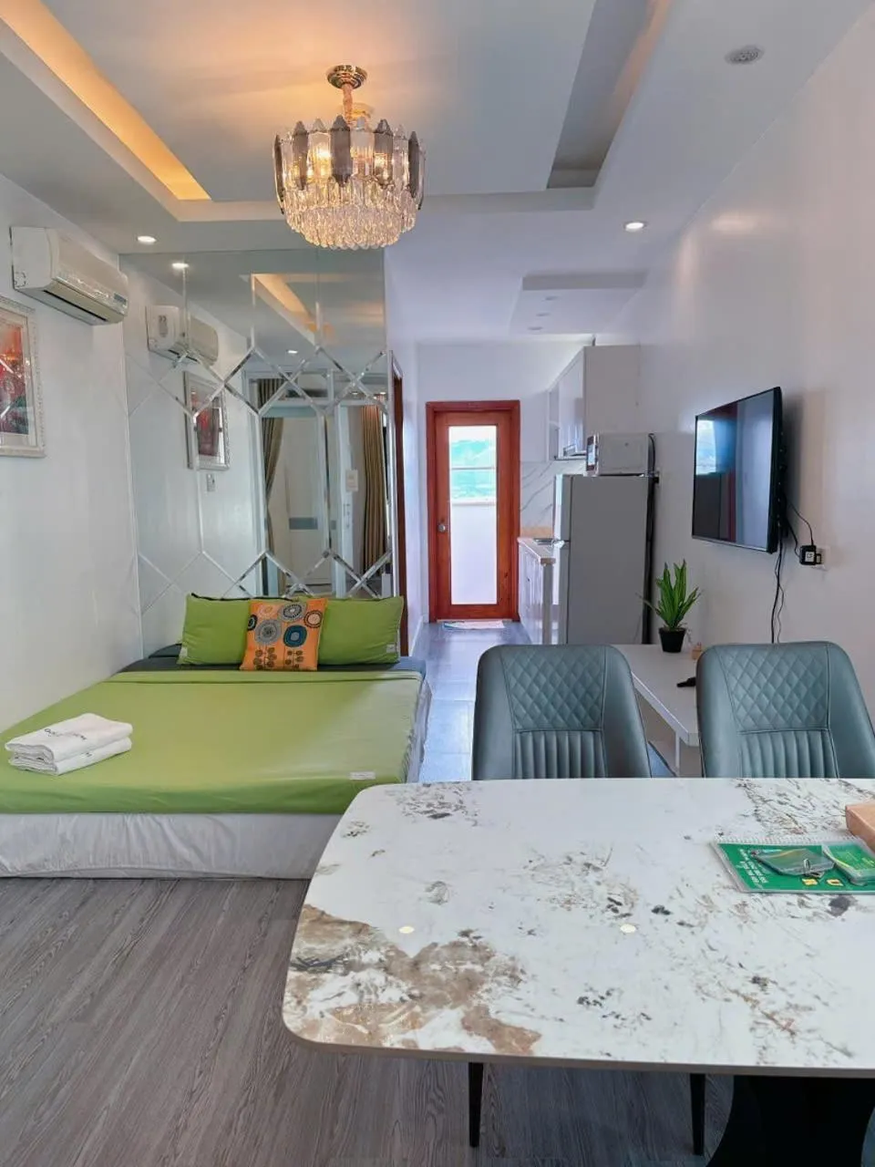 Pearl Nha Trang Beach Apartment