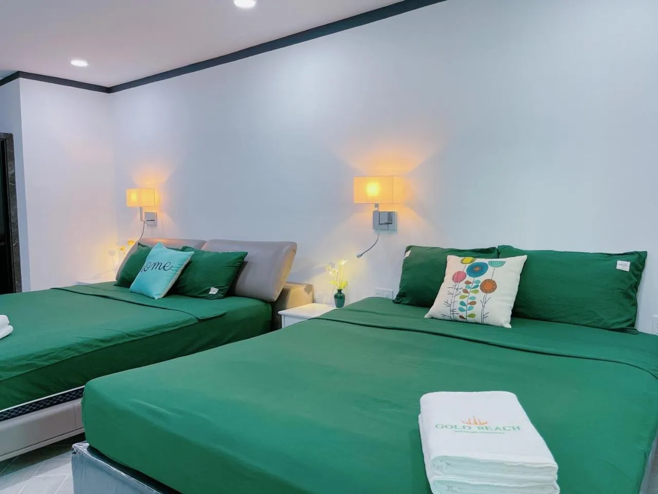 Bedroom, Bed in Pearl Nha Trang Beach Apartment