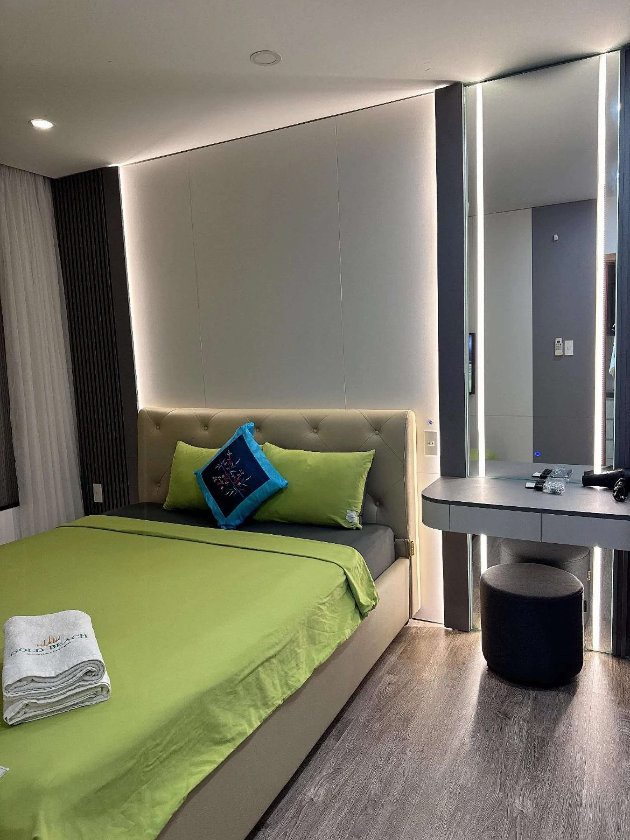 Bed in Pearl Nha Trang Beach Apartment