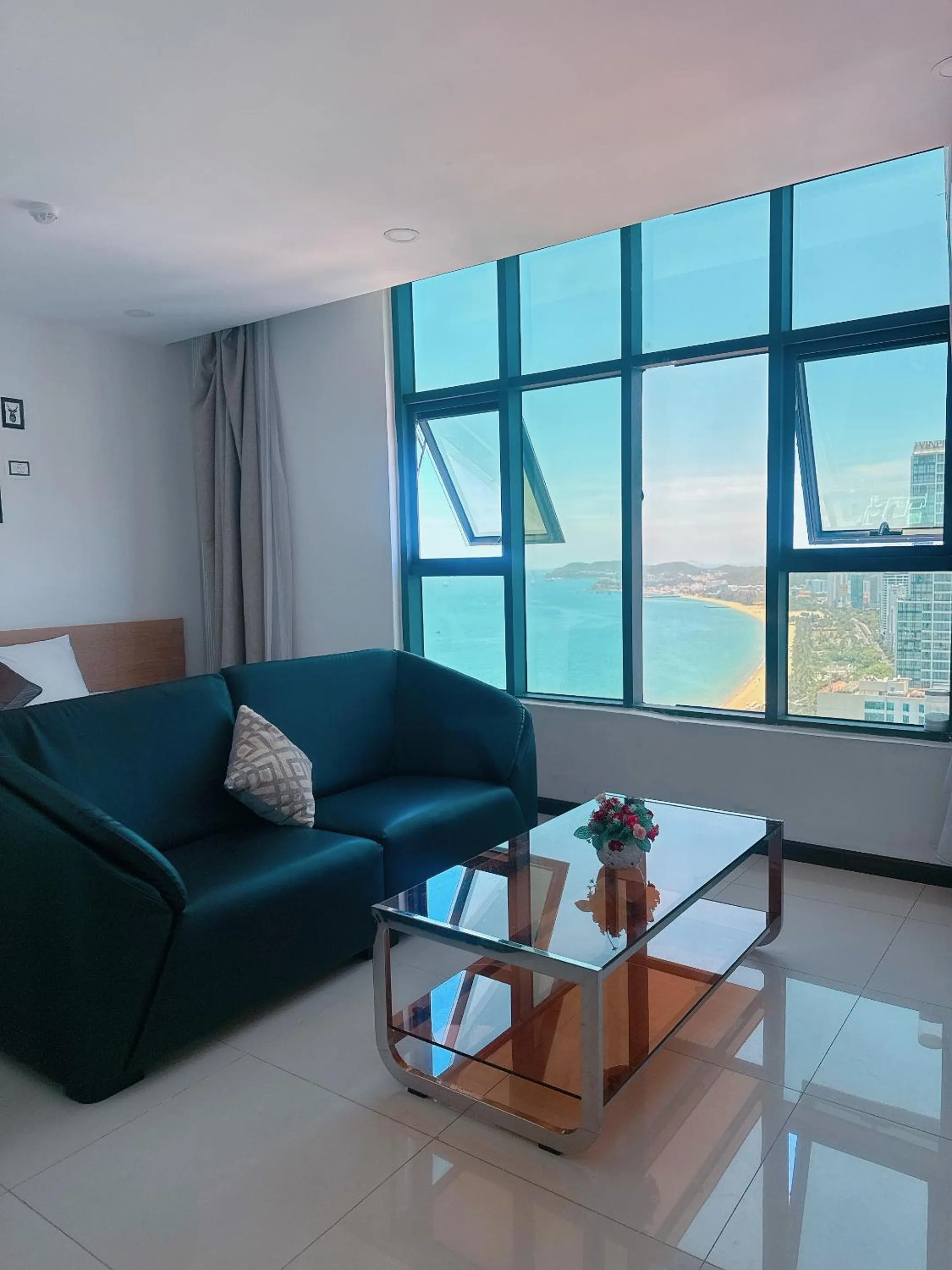 Pearl Nha Trang Beach Apartment