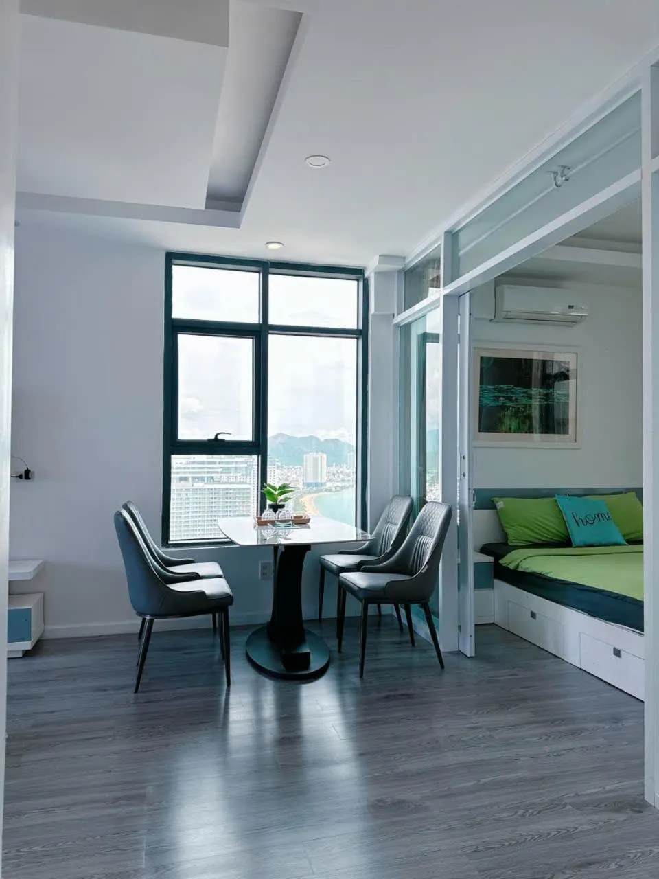 Pearl Nha Trang Beach Apartment