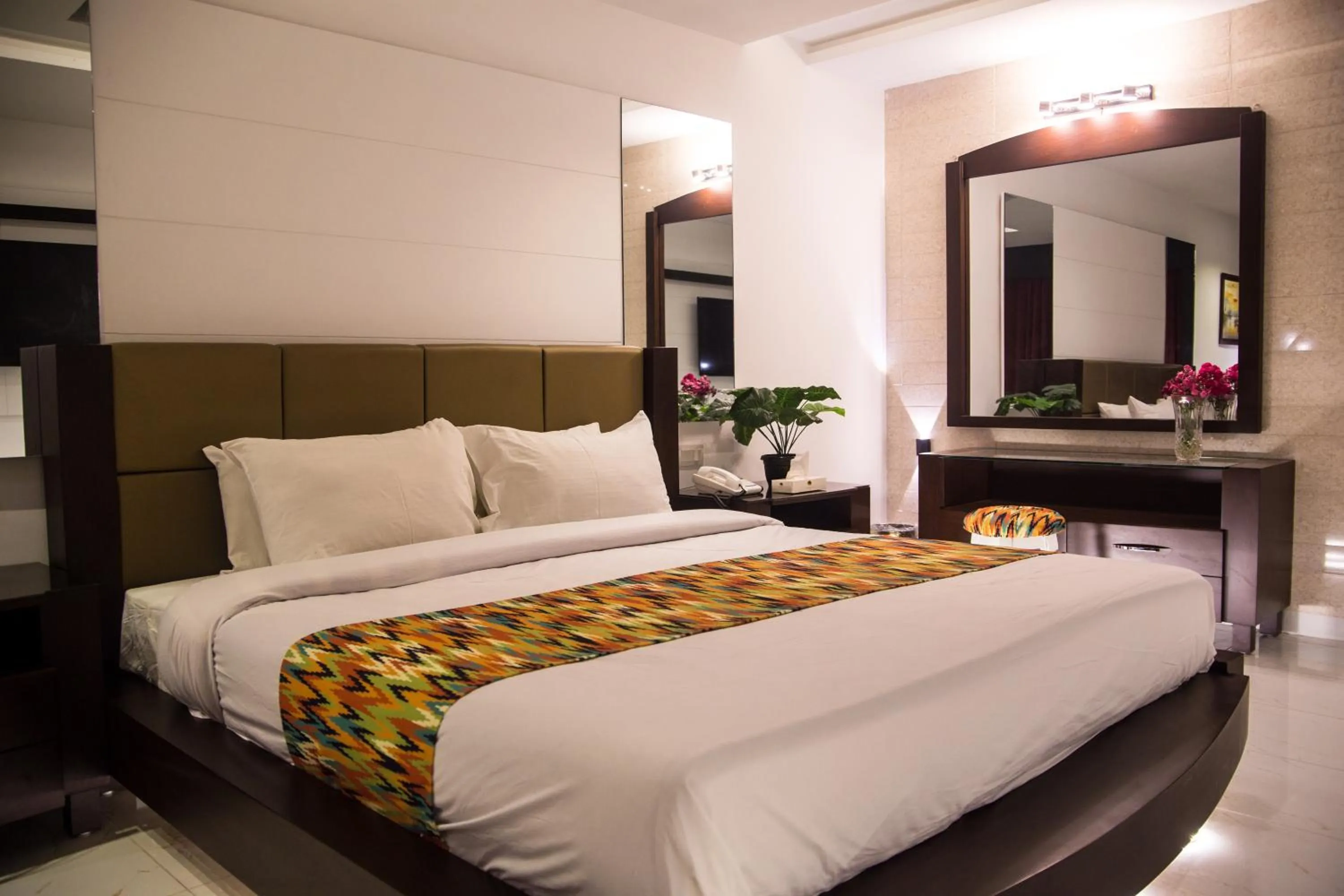 Photo of the whole room in Metropole Hotel