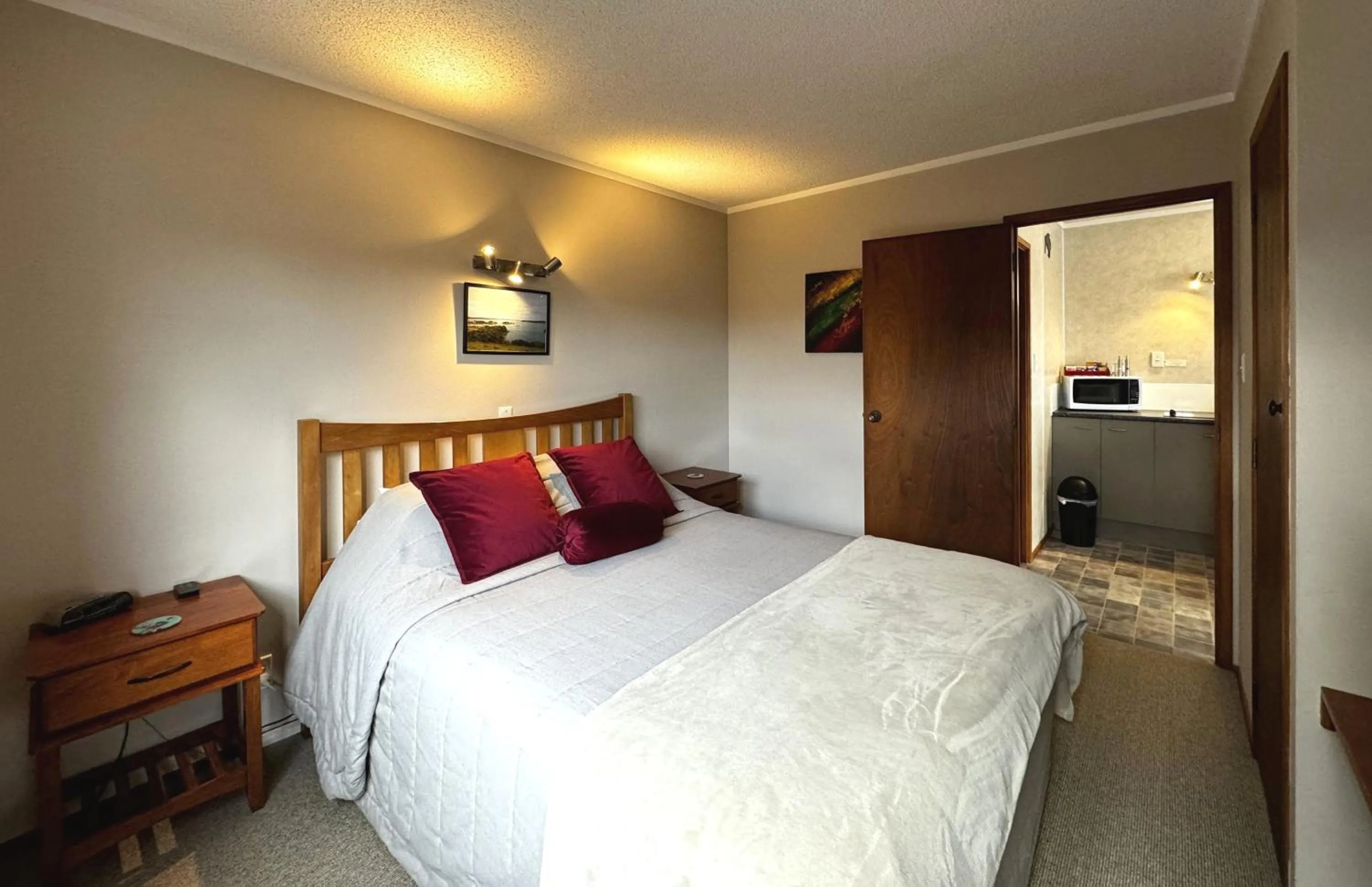 Bed in Ala Moana Motel