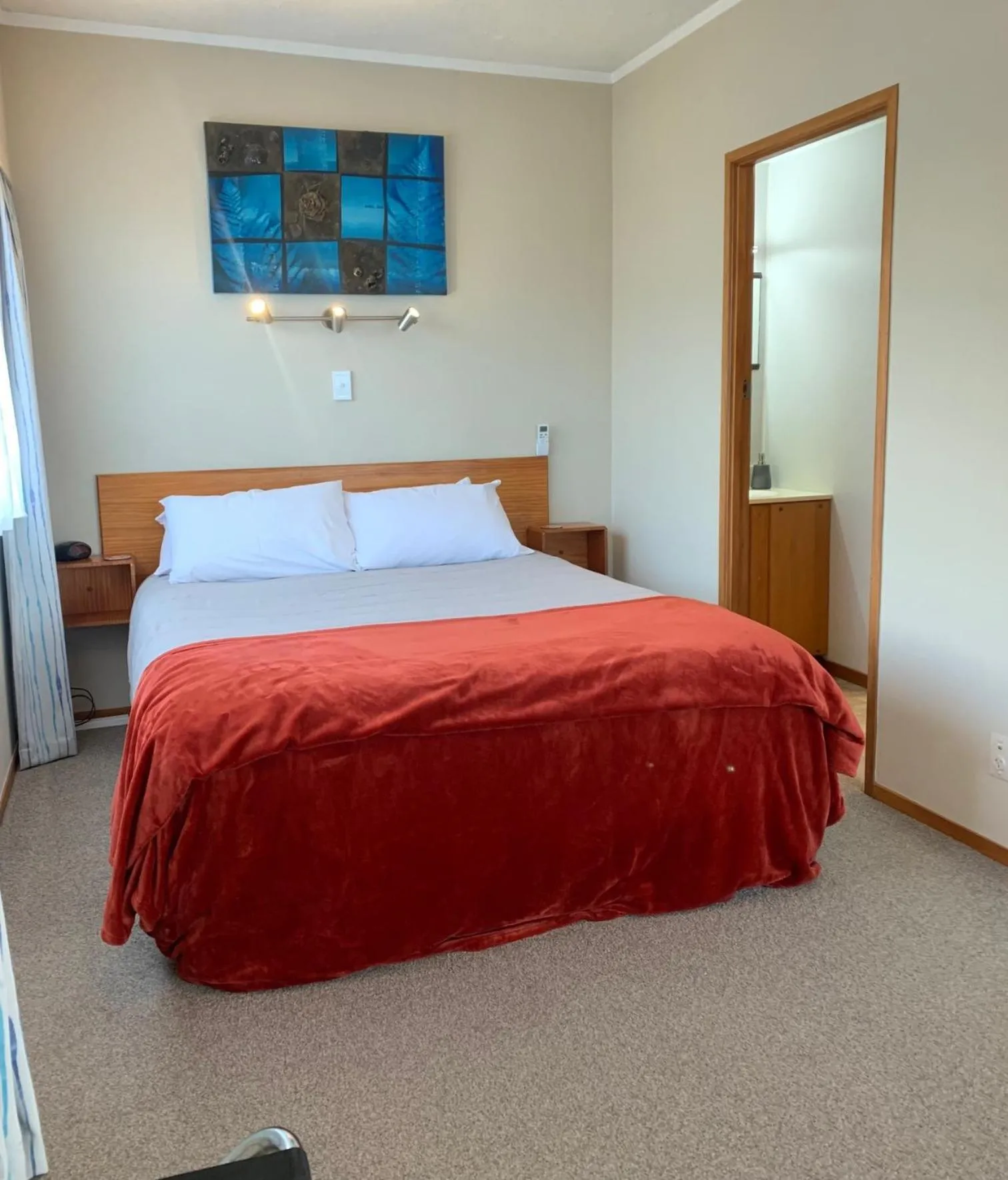 Bed in Ala Moana Motel